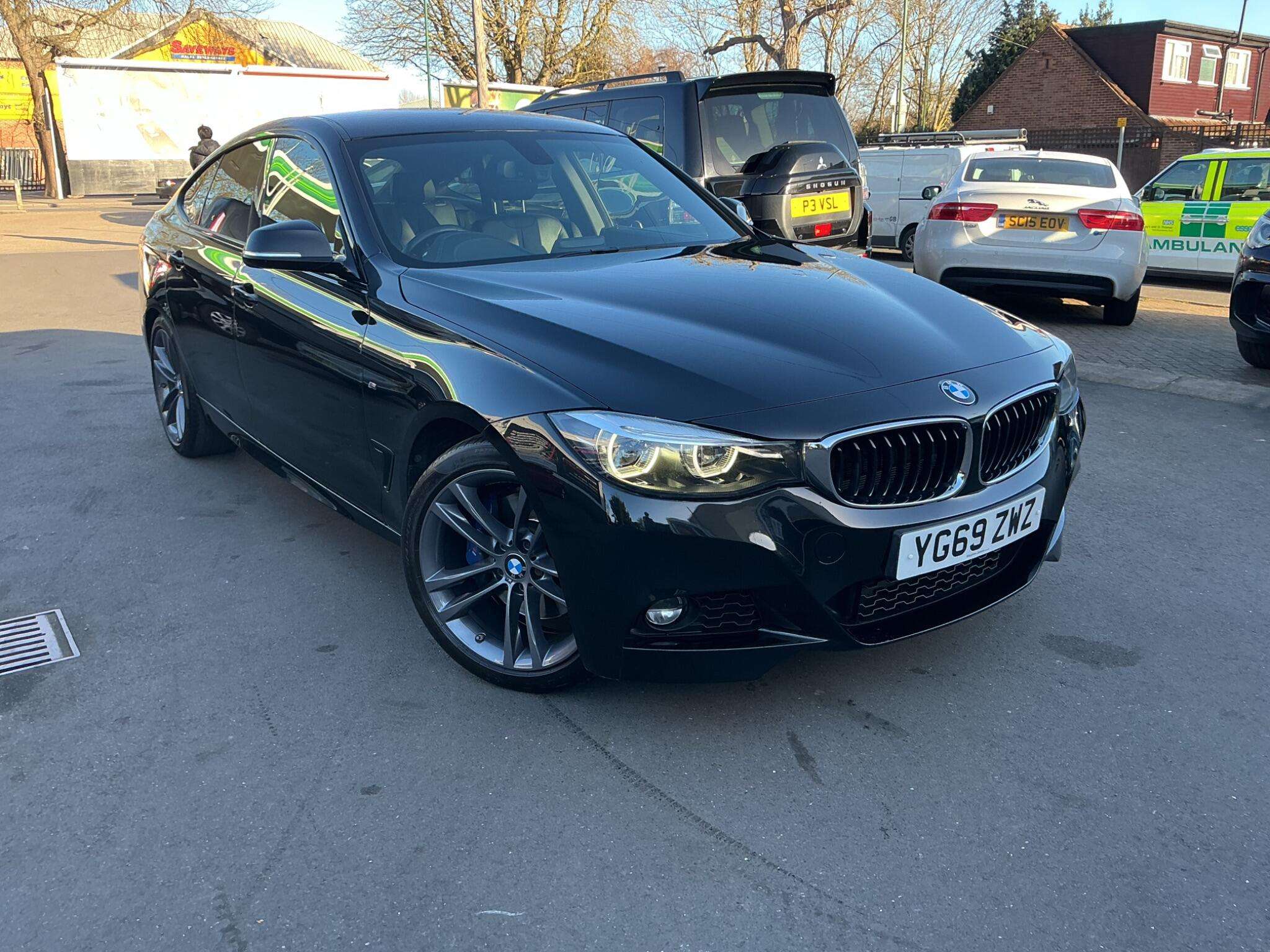 A 2019 BMW 3 SERIES GRAN TURISMO 2.0 320i M Sport GT Auto Euro 6 (s/s) 5dr A 2019 BMW 3 SERIES GRAN TURISMO 2.0 320i M Sport GT Auto Euro 6 (s/s) 5dr