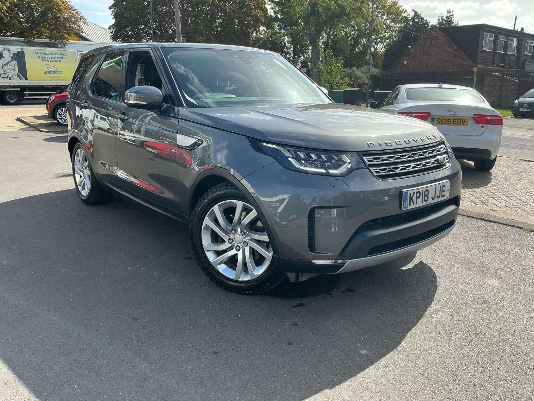 A 2018 LAND ROVER DISCOVERY 3.0 TD V6 HSE Auto 4WD Euro 6 (s/s) 5dr A 2018 LAND ROVER DISCOVERY 3.0 TD V6 HSE Auto 4WD Euro 6 (s/s) 5dr