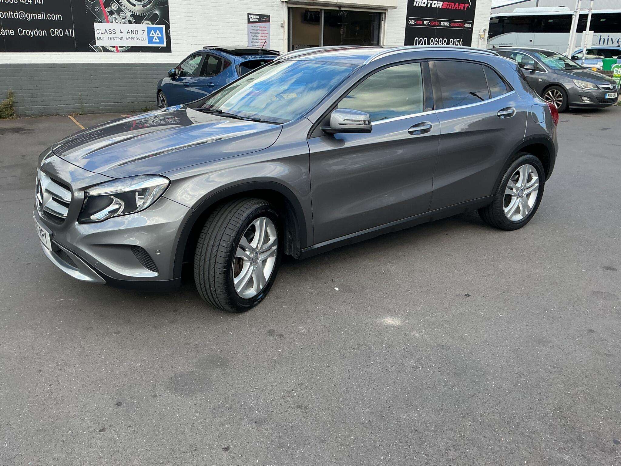 A 2017 MERCEDES-BENZ GLA 2.1 GLA200d Sport (Executive) 7G-DCT 4MATIC Euro 6 (s/s) 5dr A 2017 MERCEDES-BENZ GLA 2.1 GLA200d Sport (Executive) 7G-DCT 4MATIC Euro 6 (s/s) 5dr