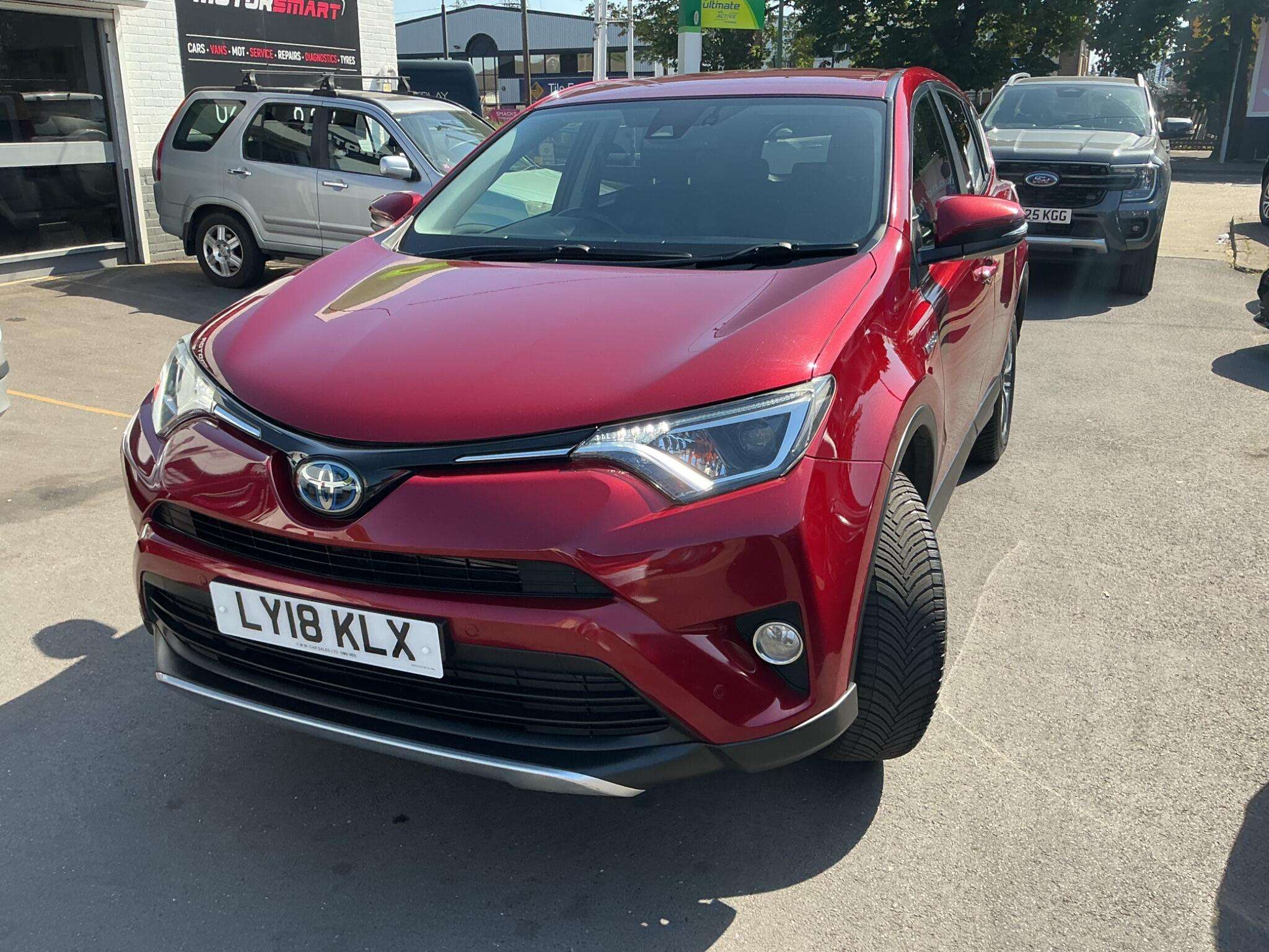 A 2018 TOYOTA RAV4 2.5 VVT-h Icon CVT Euro 6 (s/s) 5dr A 2018 TOYOTA RAV4 2.5 VVT-h Icon CVT Euro 6 (s/s) 5dr