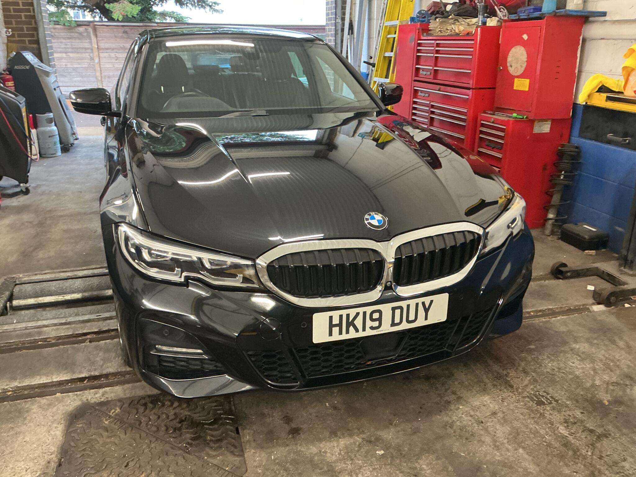A 2019 BMW 3 SERIES 2.0 320d M Sport Auto xDrive Euro 6 (s/s) 4dr A 2019 BMW 3 SERIES 2.0 320d M Sport Auto xDrive Euro 6 (s/s) 4dr