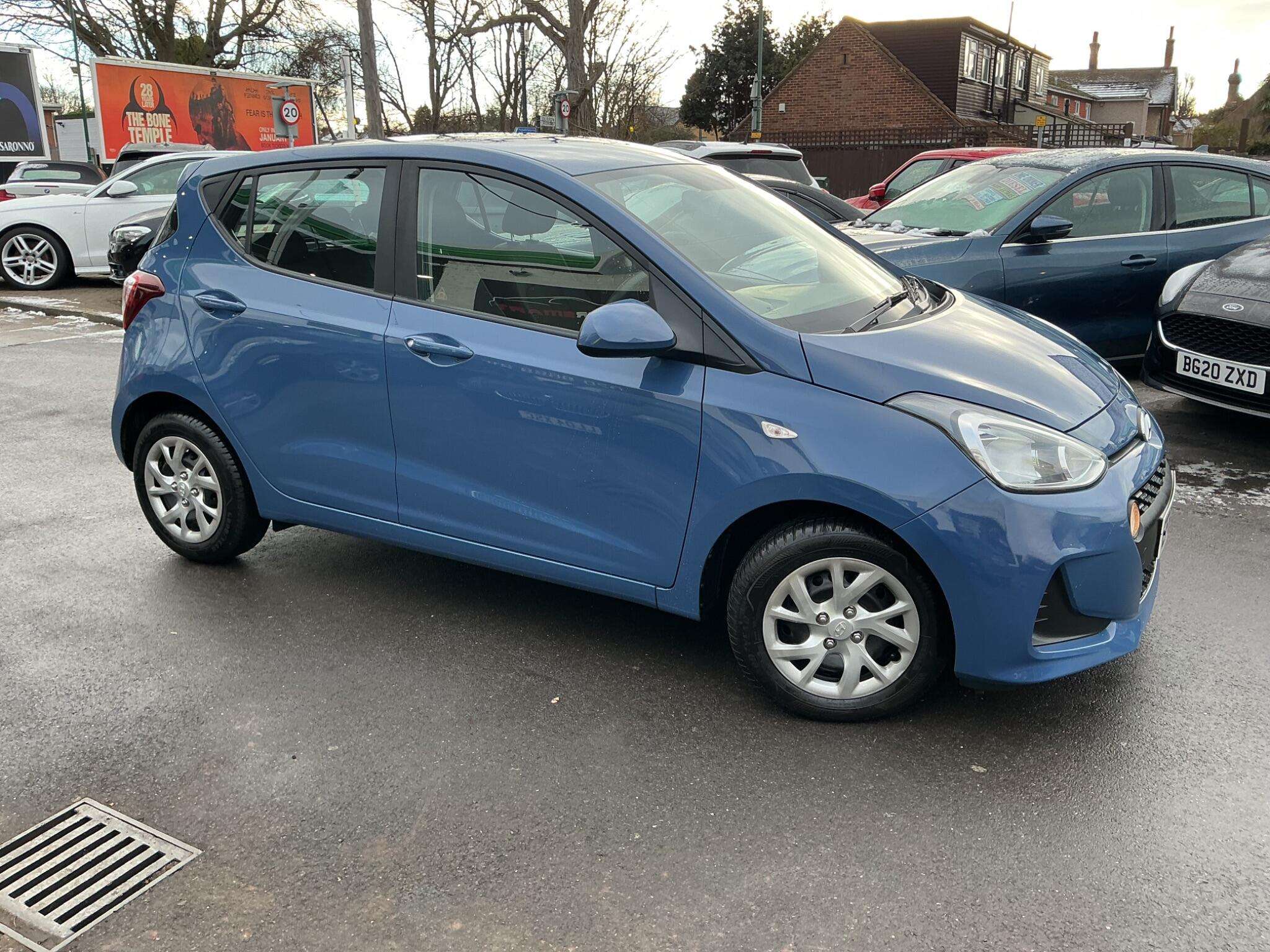 A 2017 HYUNDAI I10 1.0 SE Euro 6 5dr A 2017 HYUNDAI I10 1.0 SE Euro 6 5dr