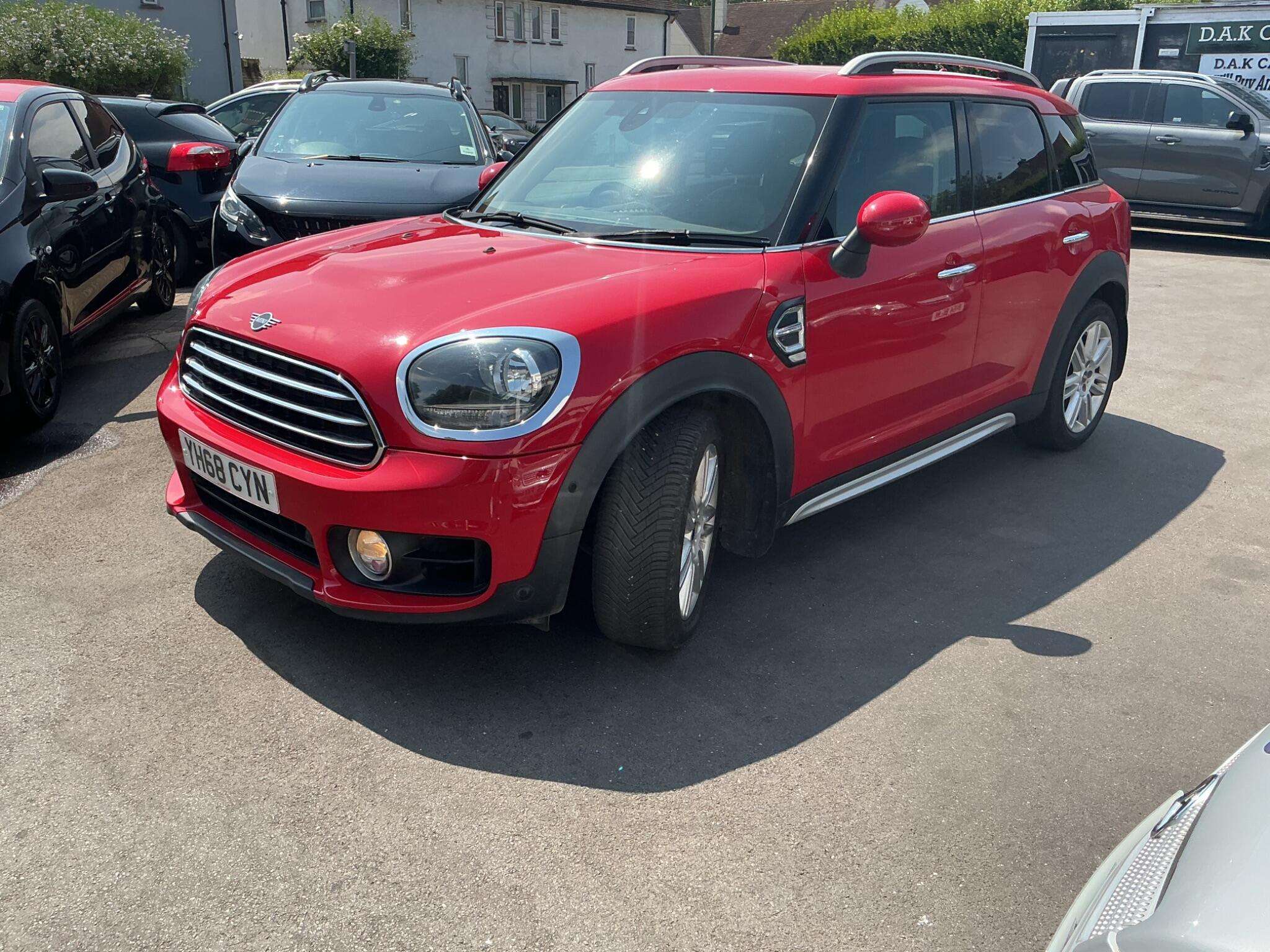A 2019 MINI COUNTRYMAN 1.5 Cooper Exclusive Steptronic Euro 6 (s/s) 5dr A 2019 MINI COUNTRYMAN 1.5 Cooper Exclusive Steptronic Euro 6 (s/s) 5dr