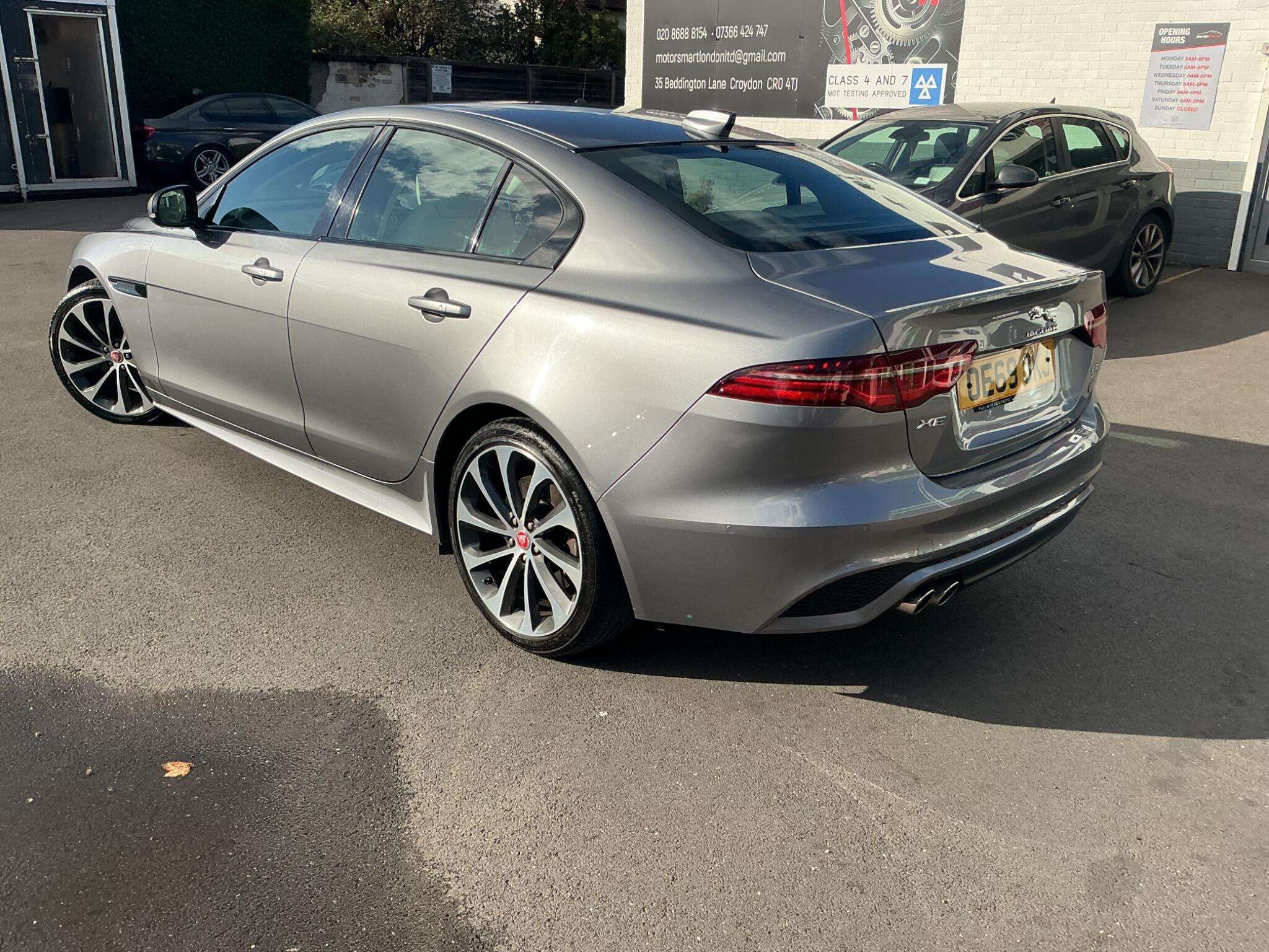 A 2019 JAGUAR XE 2.0 D180 R-Dynamic SE Auto Euro 6 (s/s) 4dr A 2019 JAGUAR XE 2.0 D180 R-Dynamic SE Auto Euro 6 (s/s) 4dr