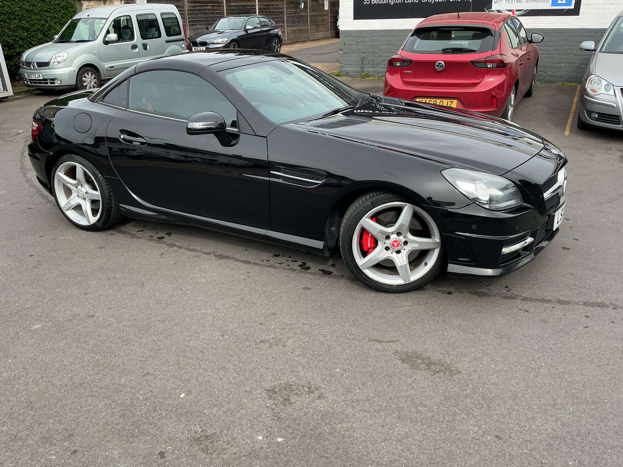 A 2012 MERCEDES-BENZ SLK 1.8 SLK200 BlueEfficiency AMG Sport G-Tronic+ Euro 5 (s/s) 2dr A 2012 MERCEDES-BENZ SLK 1.8 SLK200 BlueEfficiency AMG Sport G-Tronic+ Euro 5 (s/s) 2dr