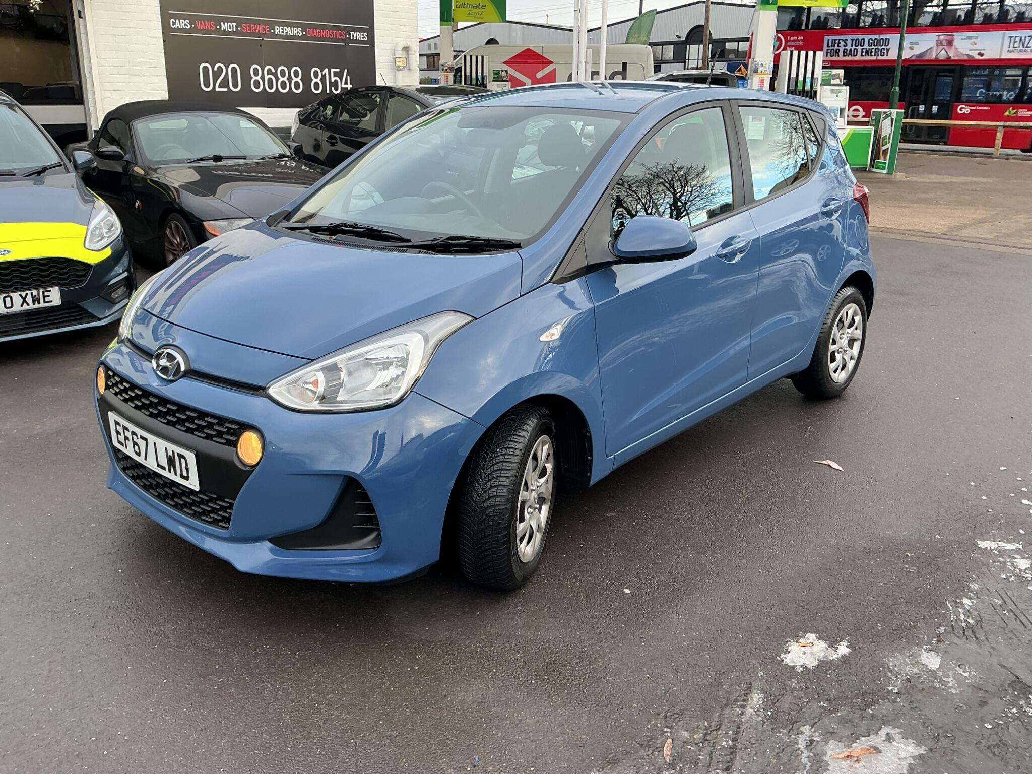 A 2017 HYUNDAI I10 1.0 SE Euro 6 5dr A 2017 HYUNDAI I10 1.0 SE Euro 6 5dr