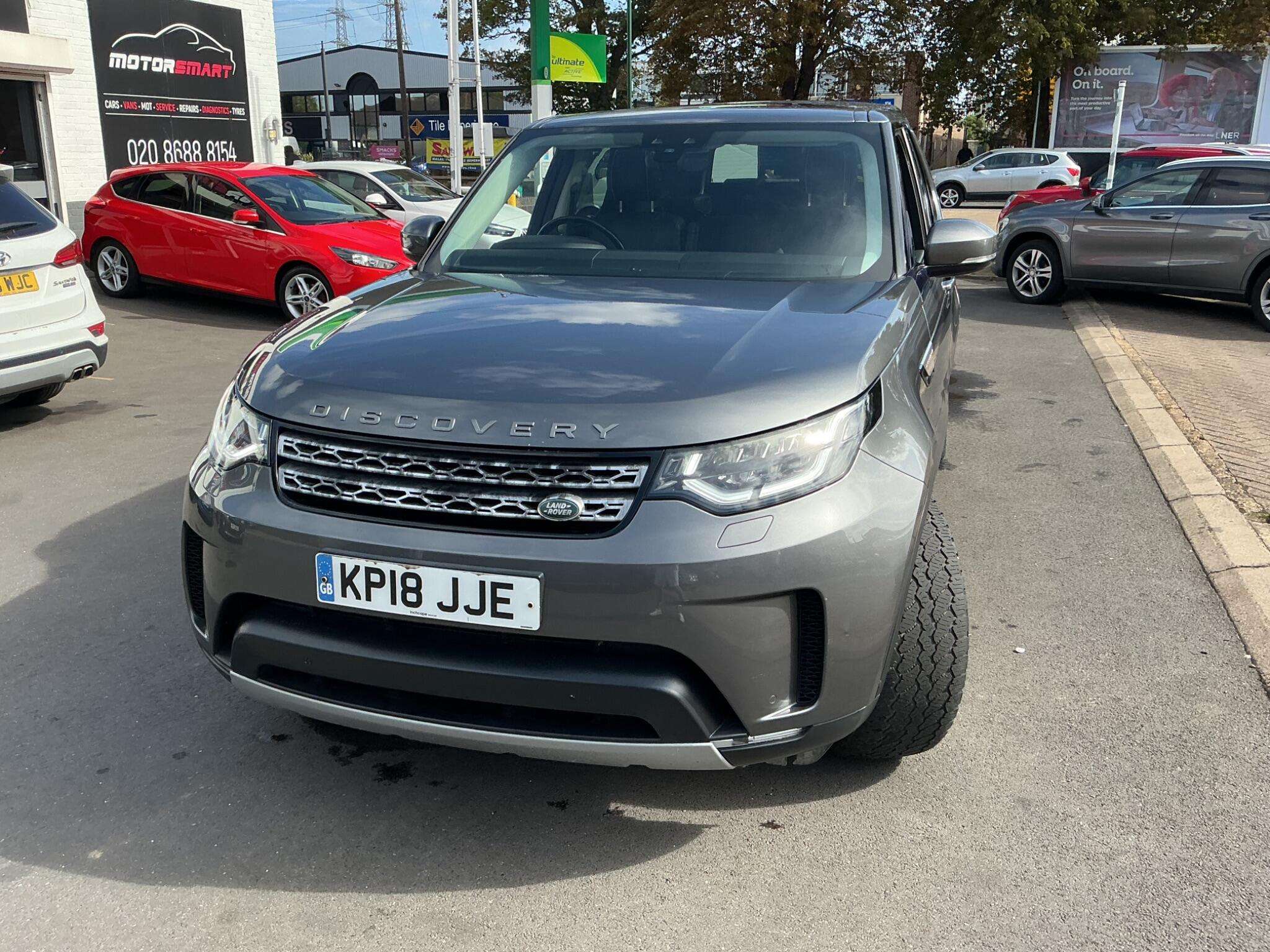 A 2018 LAND ROVER DISCOVERY 3.0 TD V6 HSE Auto 4WD Euro 6 (s/s) 5dr A 2018 LAND ROVER DISCOVERY 3.0 TD V6 HSE Auto 4WD Euro 6 (s/s) 5dr