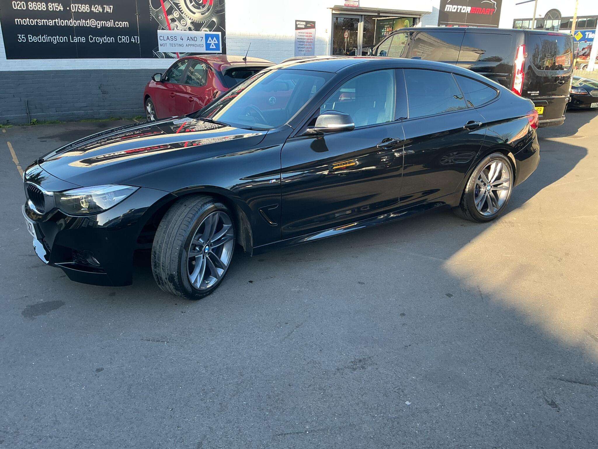 A 2019 BMW 3 SERIES GRAN TURISMO 2.0 320i M Sport GT Auto Euro 6 (s/s) 5dr A 2019 BMW 3 SERIES GRAN TURISMO 2.0 320i M Sport GT Auto Euro 6 (s/s) 5dr