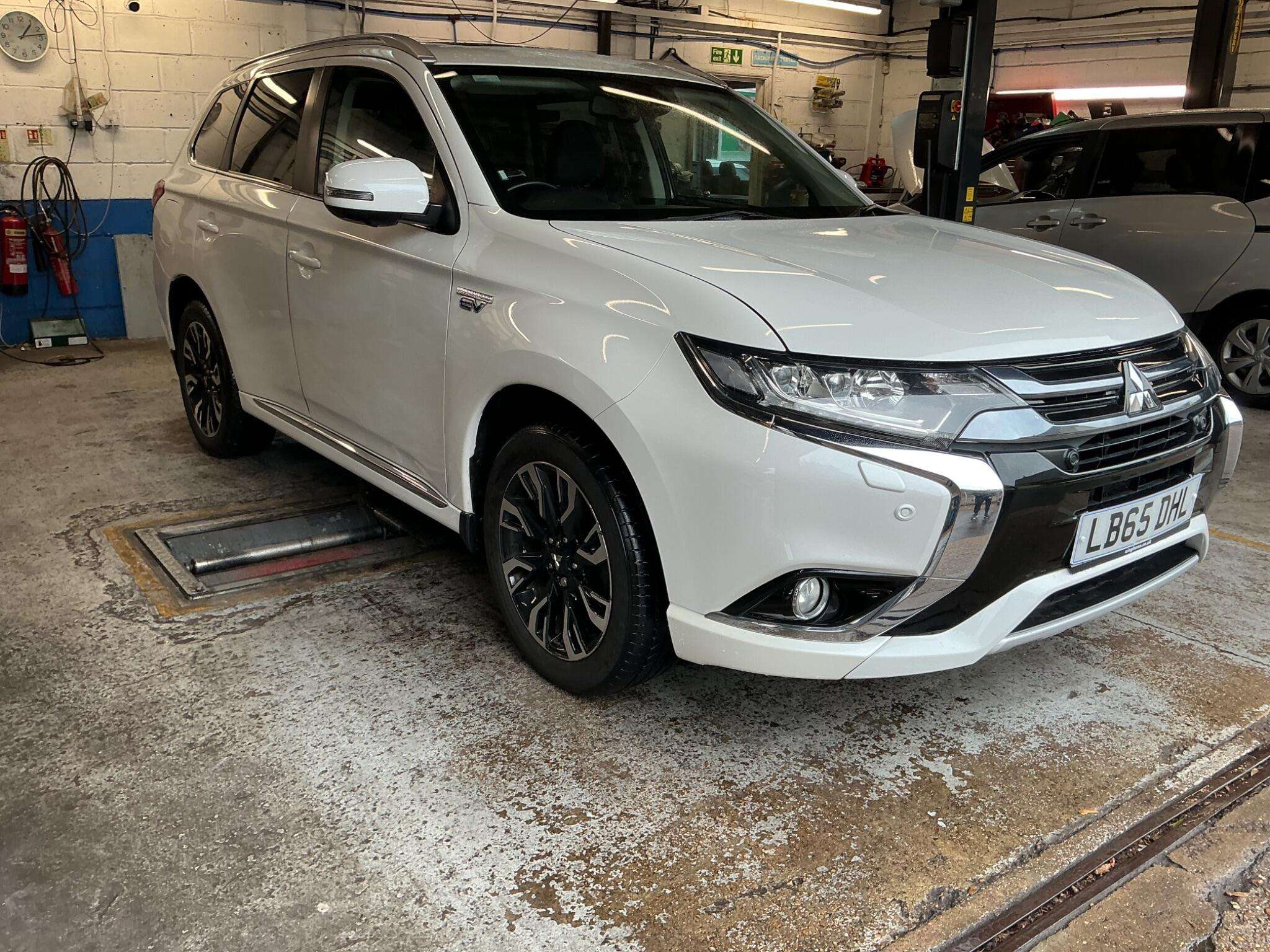 2015 MITSUBISHI OUTLANDER 2015 MITSUBISHI OUTLANDER