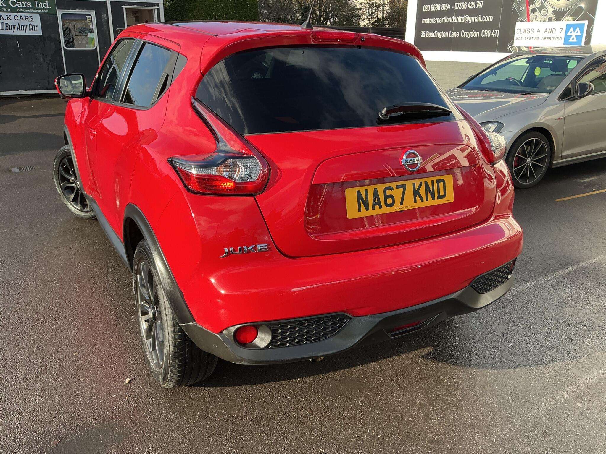 A 2017 NISSAN JUKE 1.6 DIG-T Tekna Euro 6 (s/s) 5dr A 2017 NISSAN JUKE 1.6 DIG-T Tekna Euro 6 (s/s) 5dr