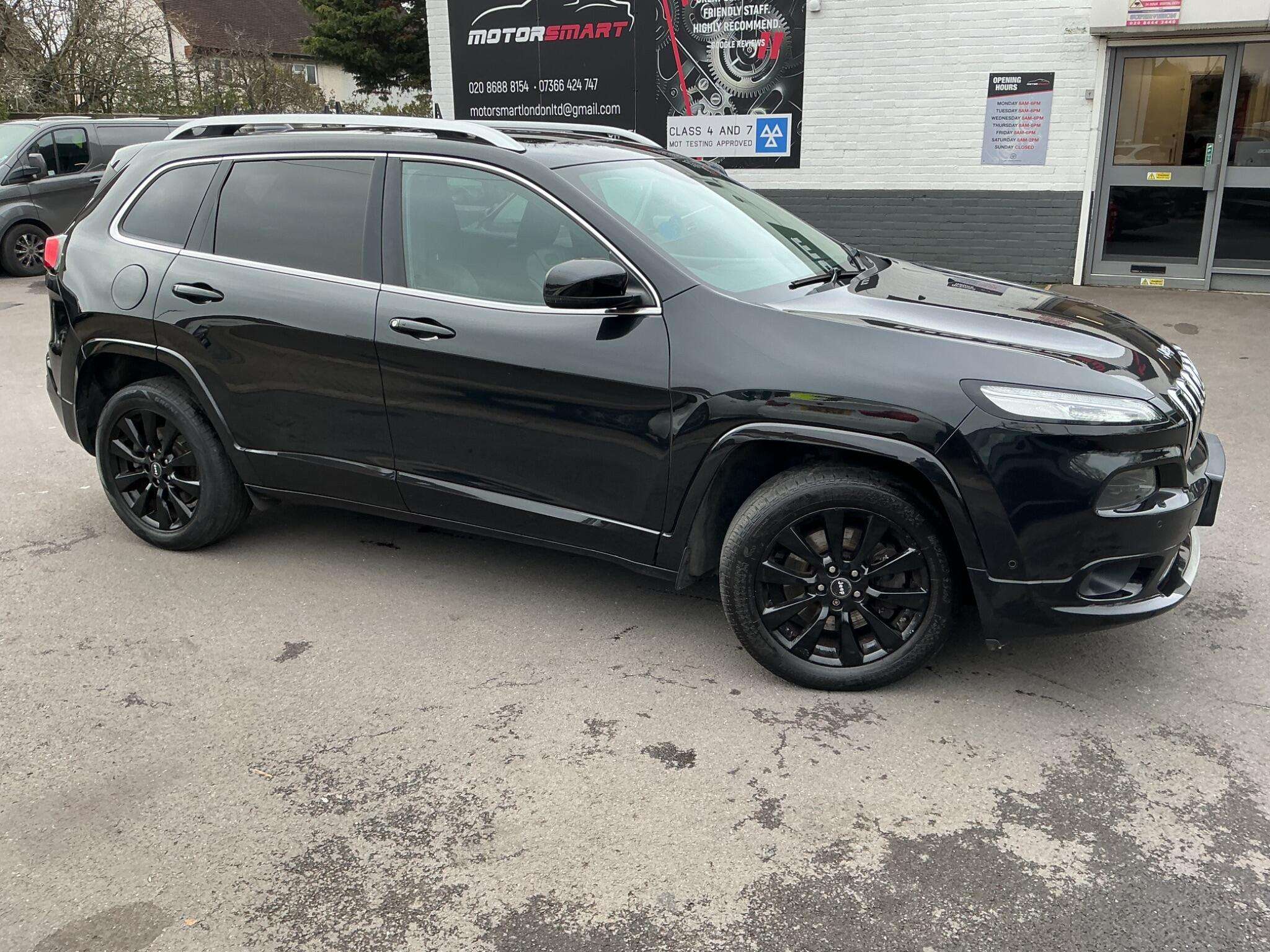 A 2016 JEEP CHEROKEE 2.2 MultiJetII Overland Auto 4WD Euro 6 (s/s) 5dr A 2016 JEEP CHEROKEE 2.2 MultiJetII Overland Auto 4WD Euro 6 (s/s) 5dr