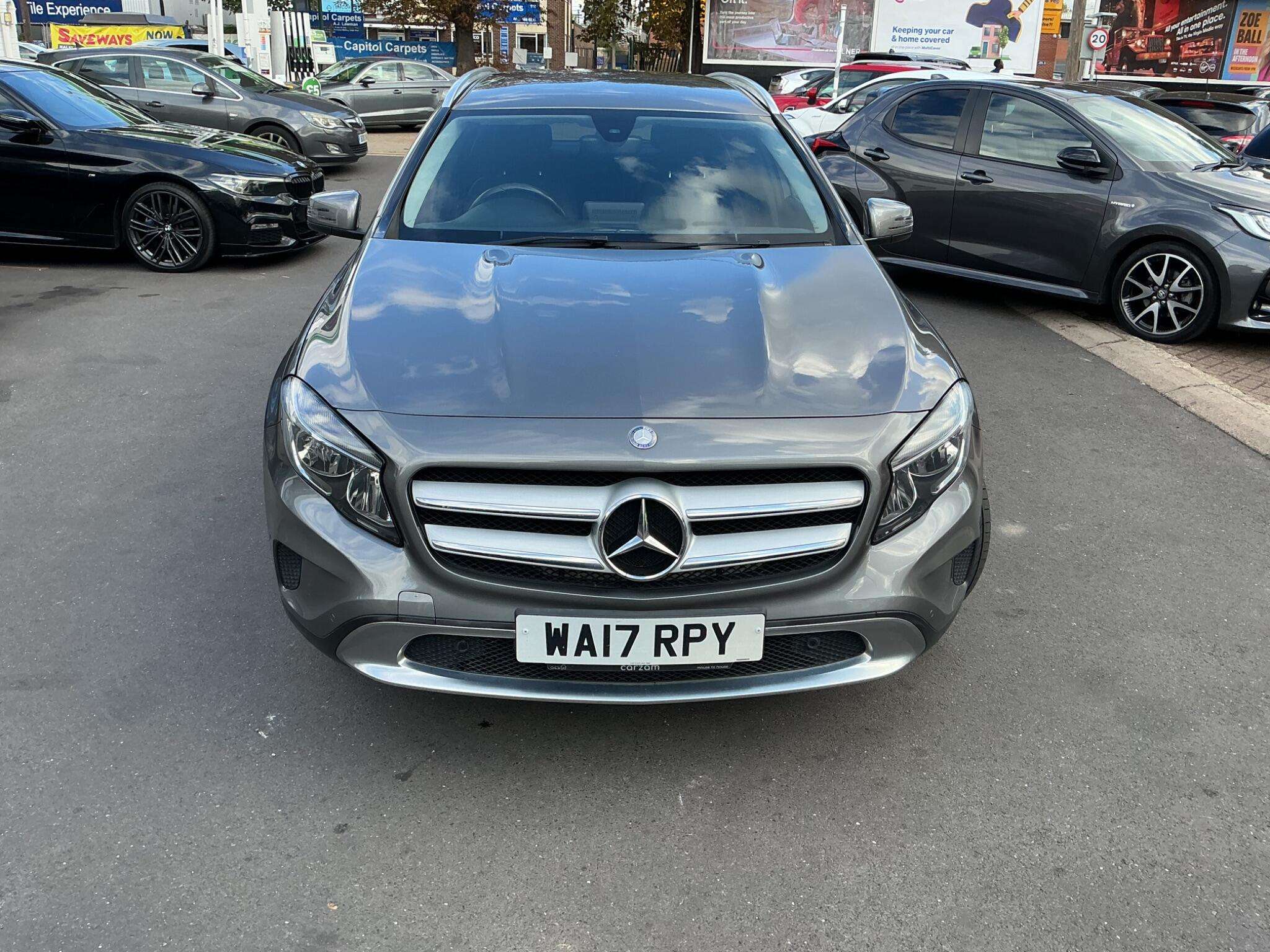 A 2017 MERCEDES-BENZ GLA 2.1 GLA200d Sport (Executive) 7G-DCT 4MATIC Euro 6 (s/s) 5dr A 2017 MERCEDES-BENZ GLA 2.1 GLA200d Sport (Executive) 7G-DCT 4MATIC Euro 6 (s/s) 5dr