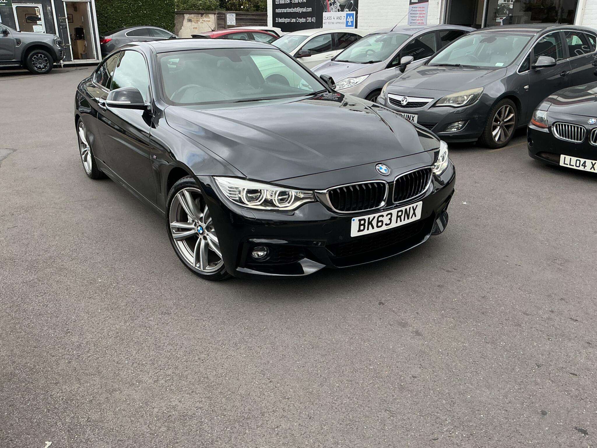 A 2013 BMW 4 SERIES 3.0 435i M Sport Auto Euro 6 (s/s) 2dr A 2013 BMW 4 SERIES 3.0 435i M Sport Auto Euro 6 (s/s) 2dr
