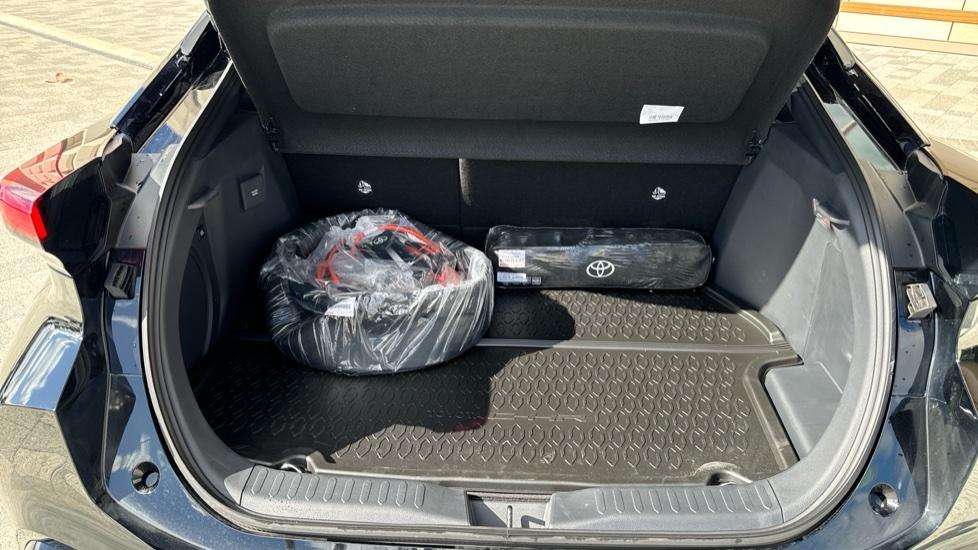 2024 TOYOTA C-HR 2024 TOYOTA C-HR