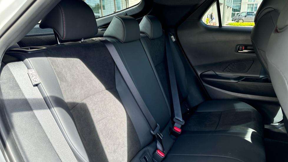 2024 TOYOTA C-HR 2024 TOYOTA C-HR