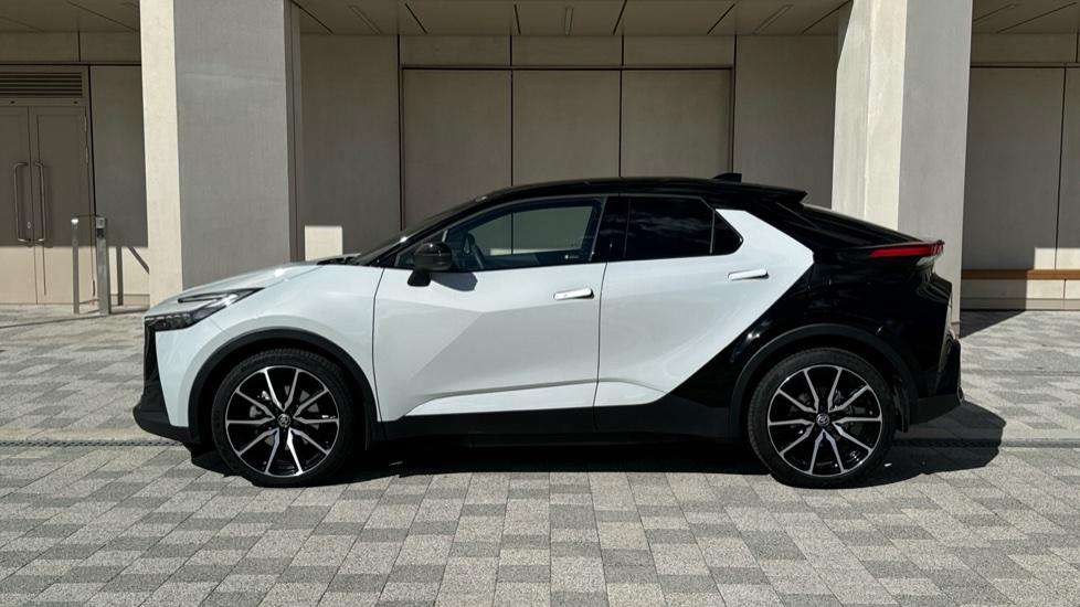 2024 TOYOTA C-HR 2024 TOYOTA C-HR