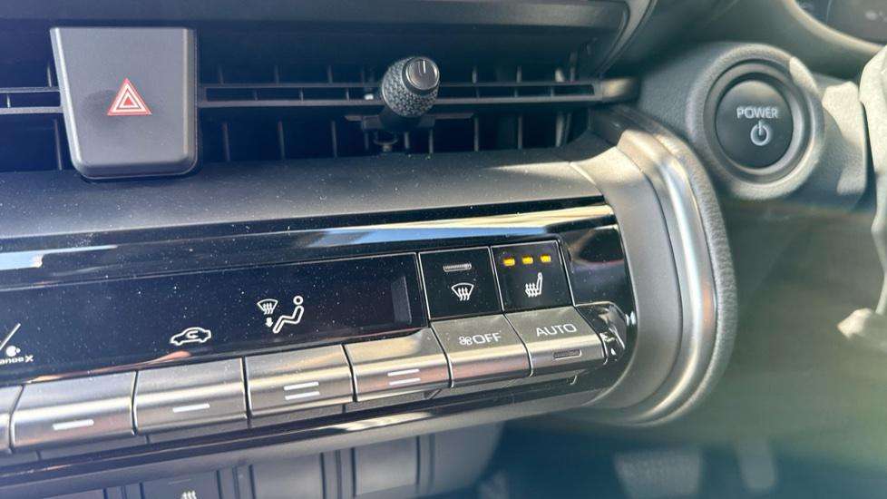 2024 TOYOTA C-HR 2024 TOYOTA C-HR