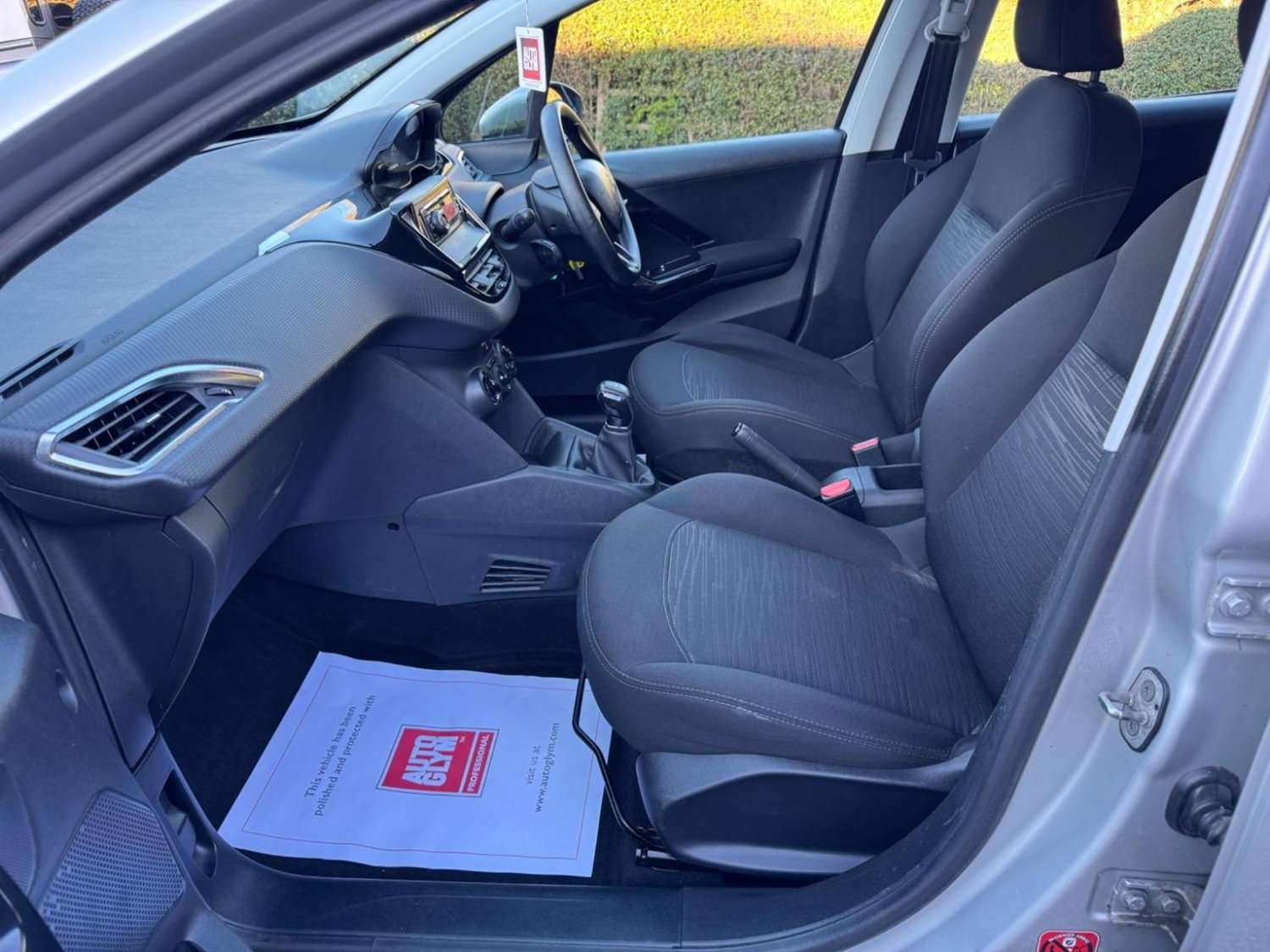 2016 PEUGEOT 208 2016 PEUGEOT 208