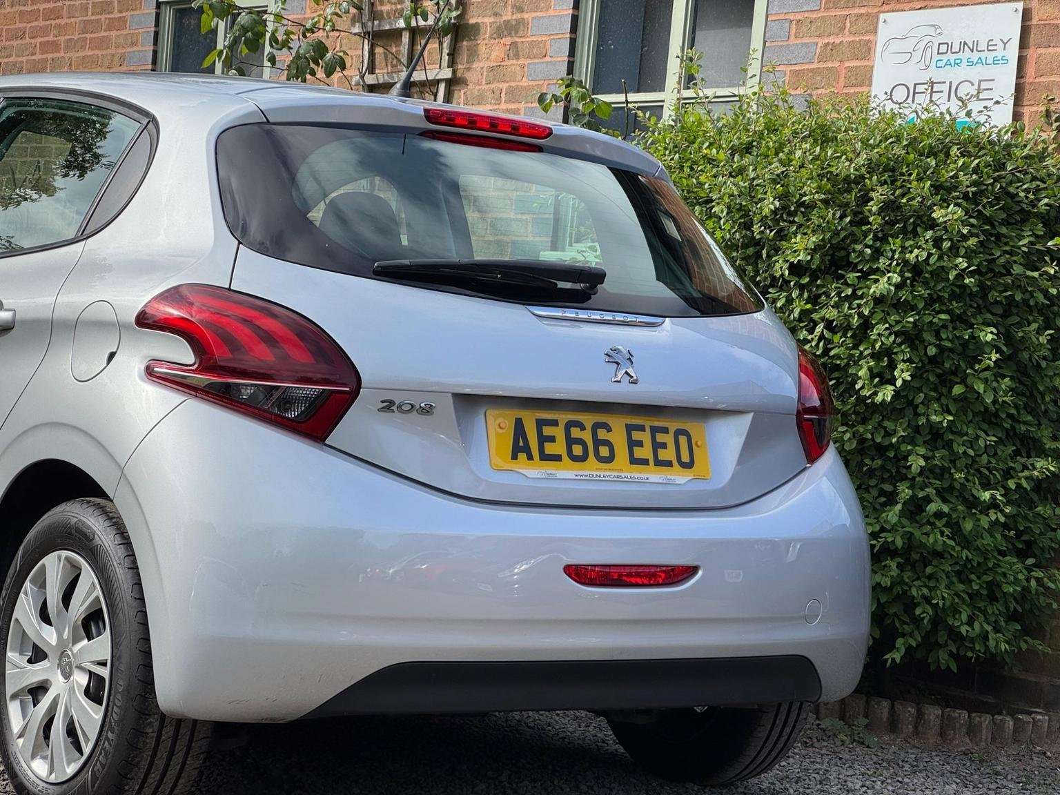 2016 PEUGEOT 208 2016 PEUGEOT 208