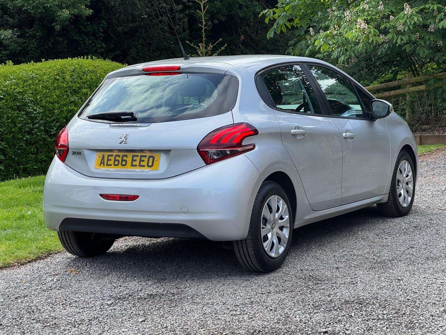 2016 PEUGEOT 208 2016 PEUGEOT 208