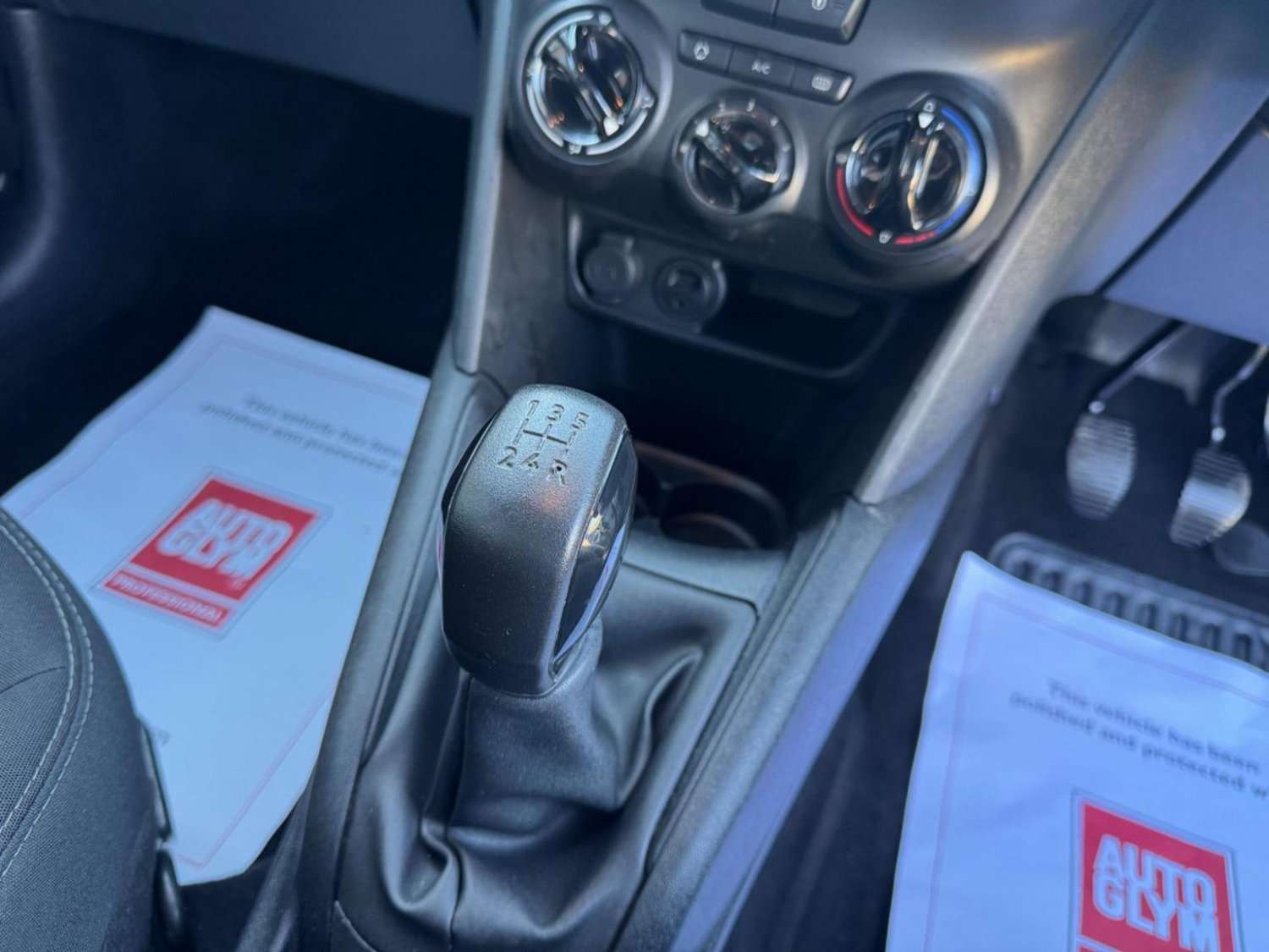 2016 PEUGEOT 208 2016 PEUGEOT 208