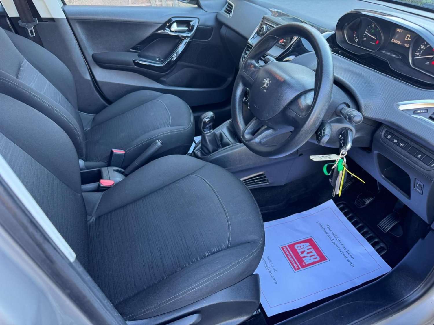 2016 PEUGEOT 208 2016 PEUGEOT 208