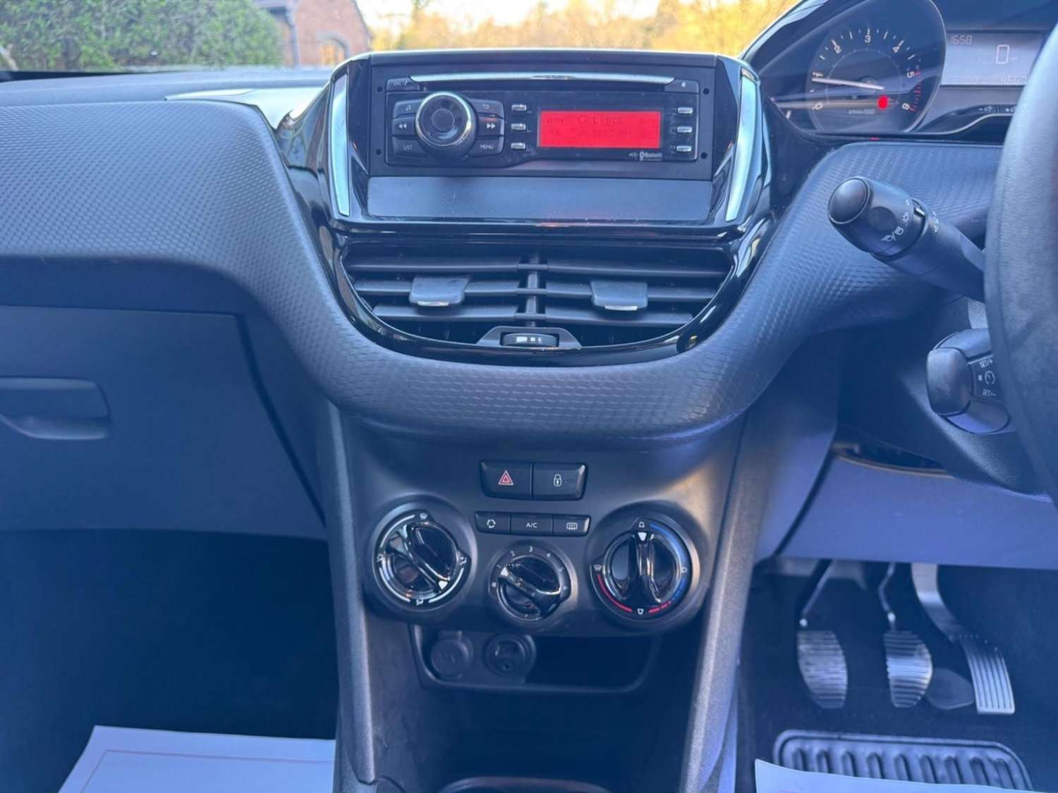 2016 PEUGEOT 208 2016 PEUGEOT 208