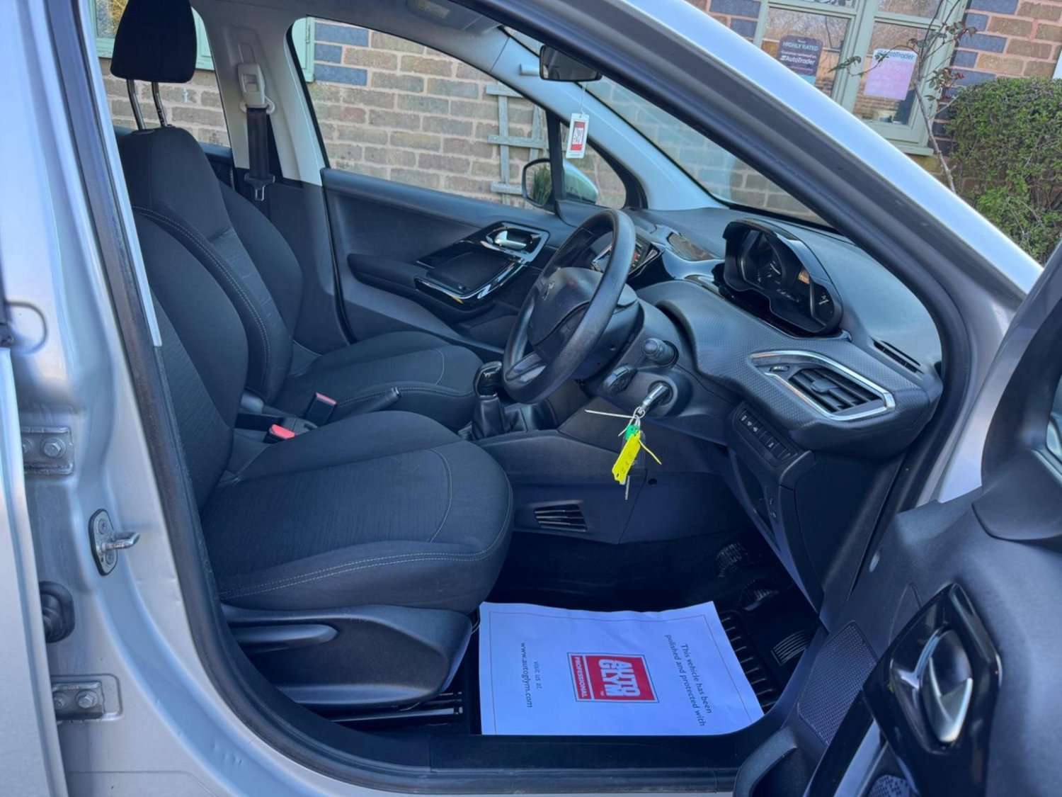 2016 PEUGEOT 208 2016 PEUGEOT 208