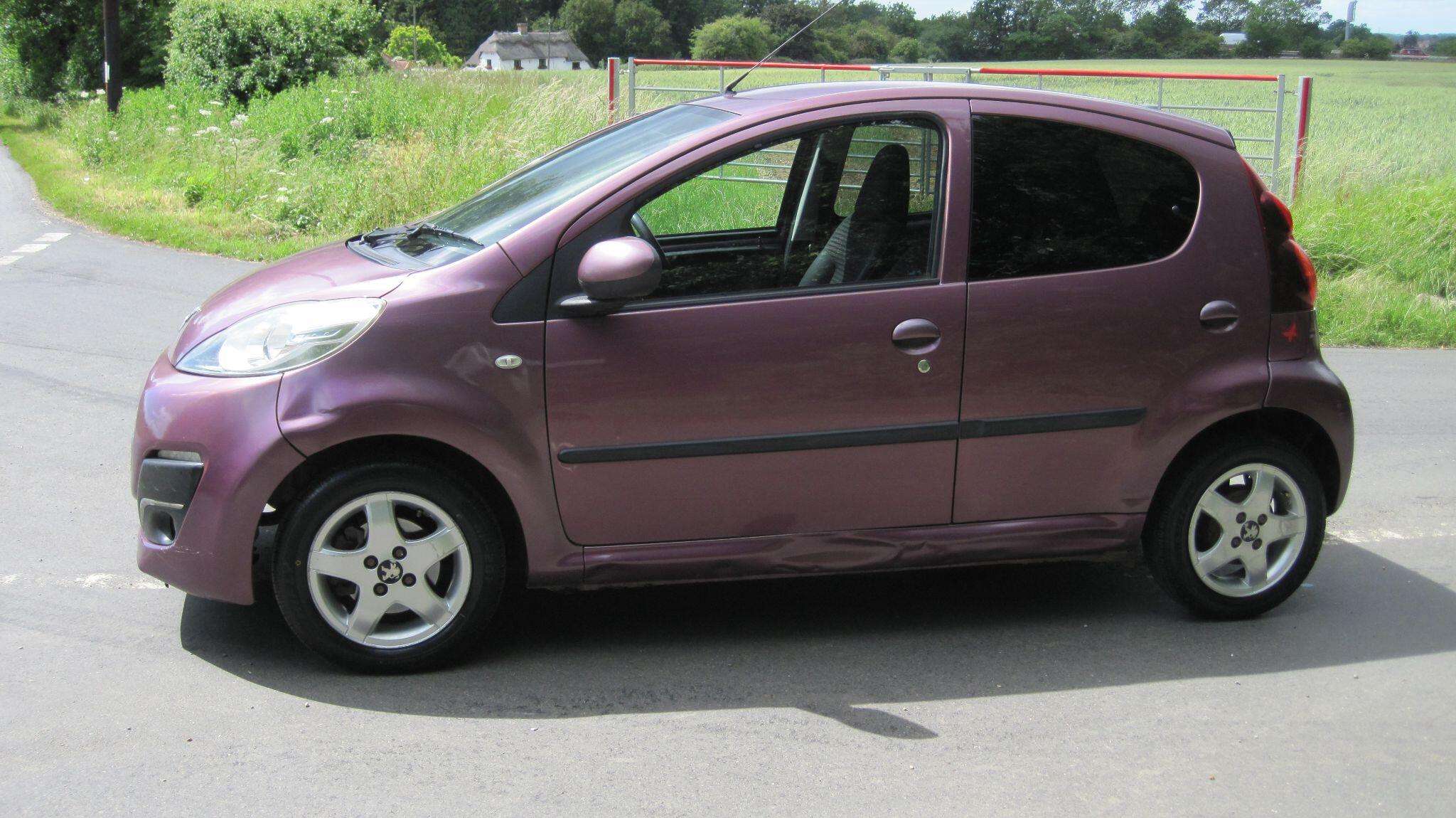 2012 PEUGEOT 107 2012 PEUGEOT 107