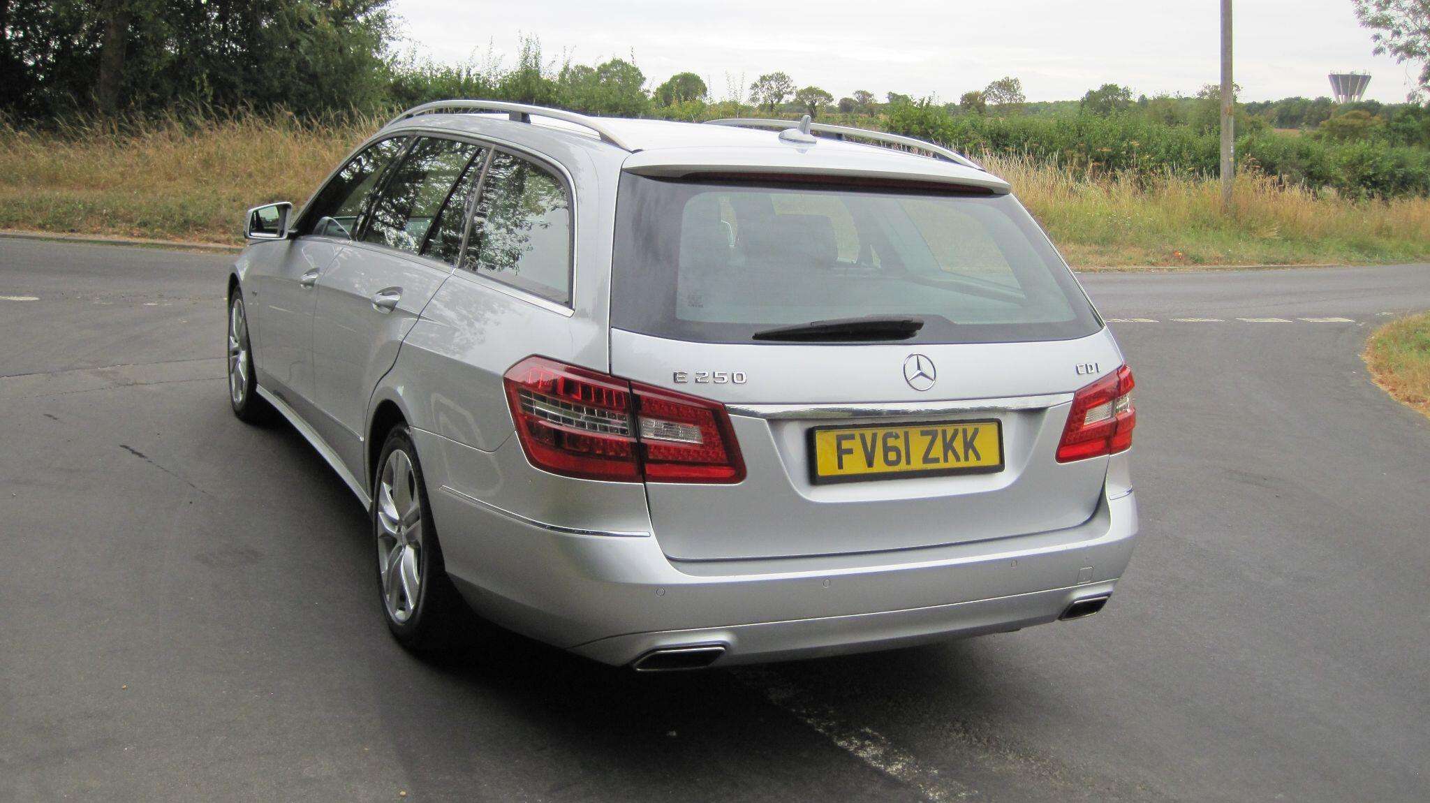 2011 MERCEDES-BENZ E CLASS 2011 MERCEDES-BENZ E CLASS