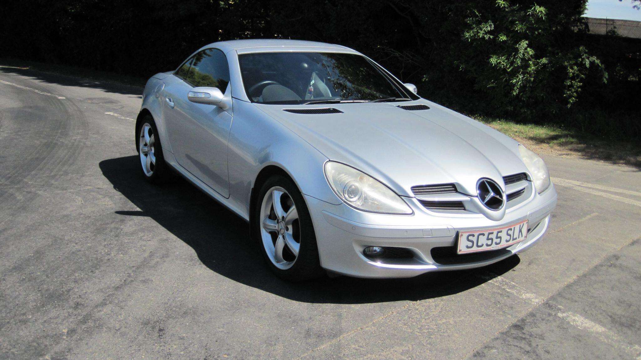 A 2005 MERCEDES-BENZ SLK 3.5 SLK350 7G-Tronic 2dr A 2005 MERCEDES-BENZ SLK 3.5 SLK350 7G-Tronic 2dr