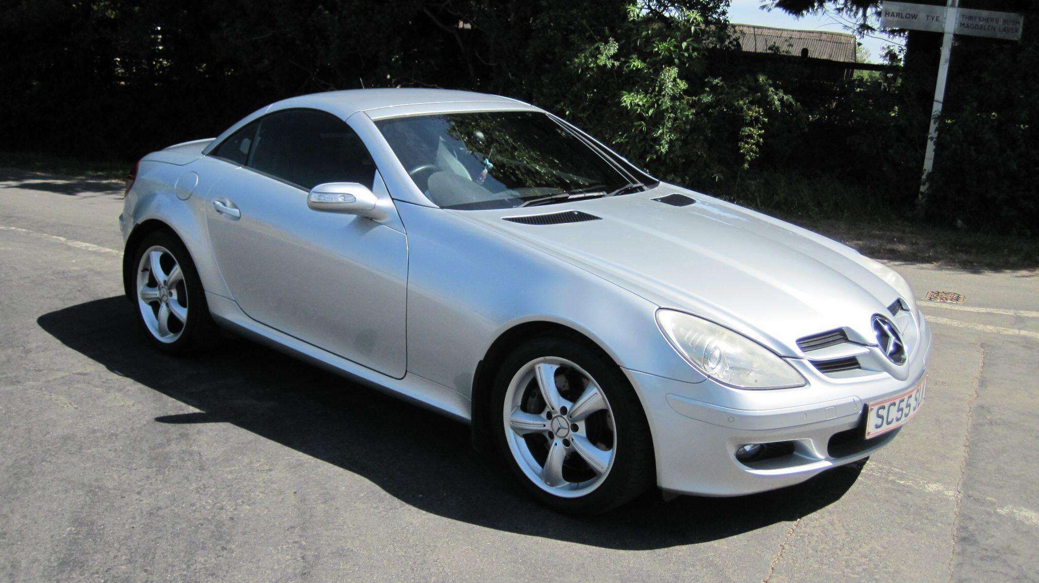 A 2005 MERCEDES-BENZ SLK 3.5 SLK350 7G-Tronic 2dr A 2005 MERCEDES-BENZ SLK 3.5 SLK350 7G-Tronic 2dr