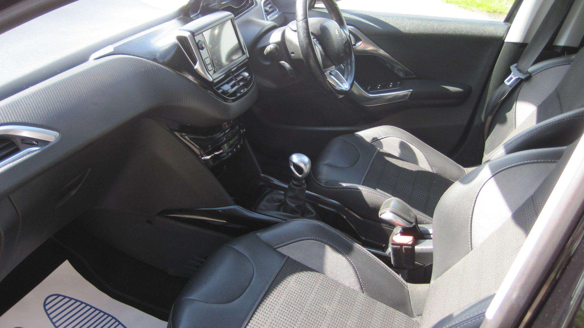 2019 PEUGEOT 2008 2019 PEUGEOT 2008