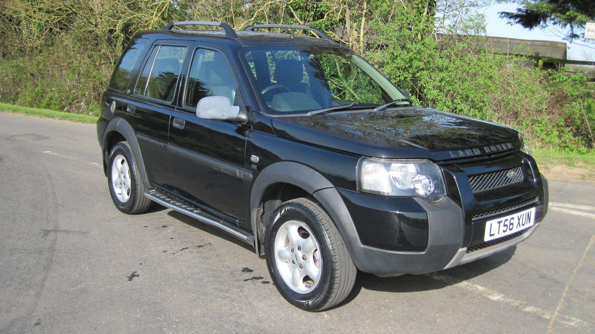 A 2006 LAND ROVER FREELANDER 2.0 TD4 SE Station Wagon 5dr A 2006 LAND ROVER FREELANDER 2.0 TD4 SE Station Wagon 5dr