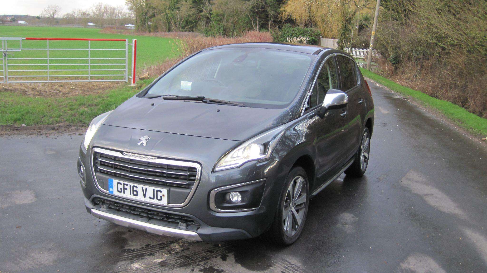 A 2016 PEUGEOT 3008 1.2 PureTech Allure Euro 6 (s/s) 5dr A 2016 PEUGEOT 3008 1.2 PureTech Allure Euro 6 (s/s) 5dr