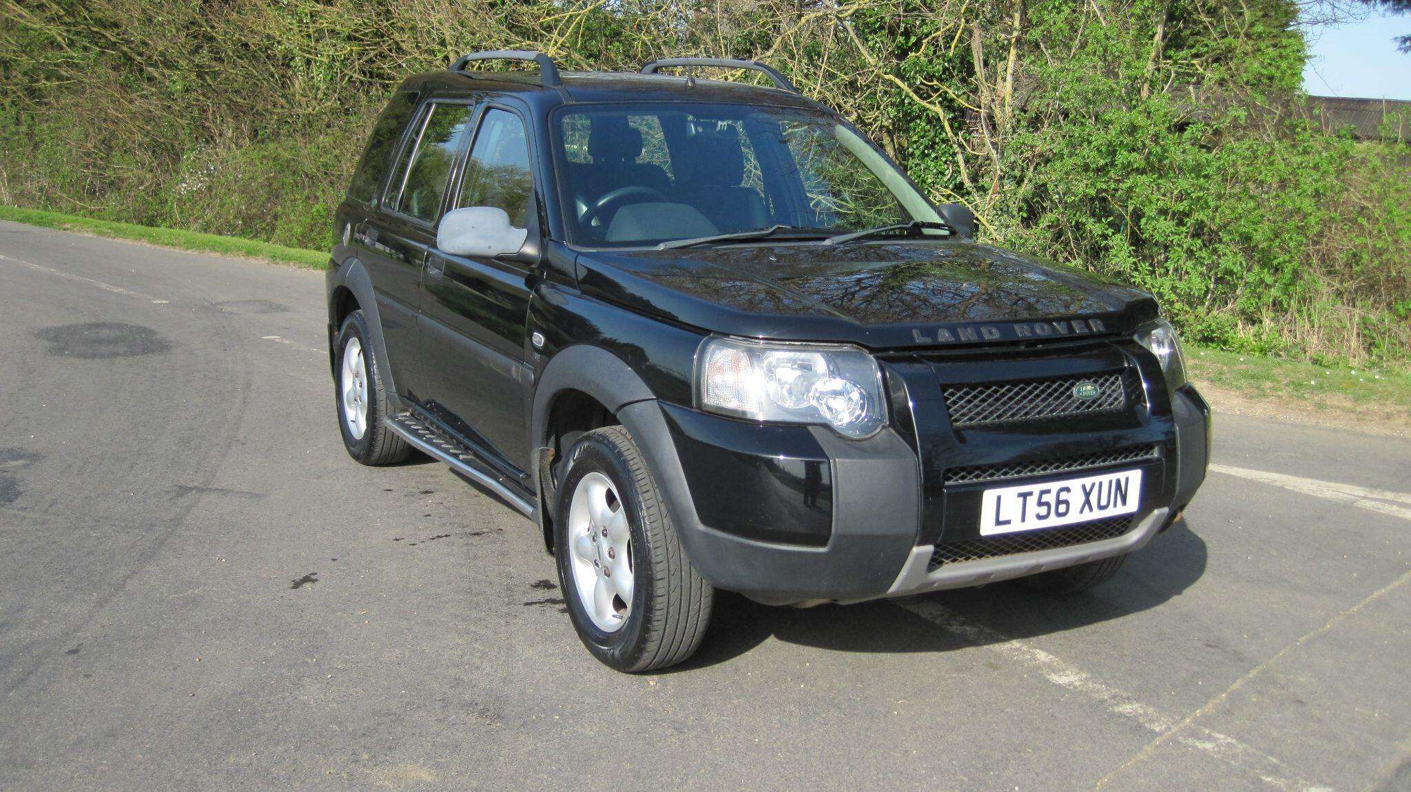 A 2006 LAND ROVER FREELANDER 2.0 TD4 SE Station Wagon 5dr A 2006 LAND ROVER FREELANDER 2.0 TD4 SE Station Wagon 5dr