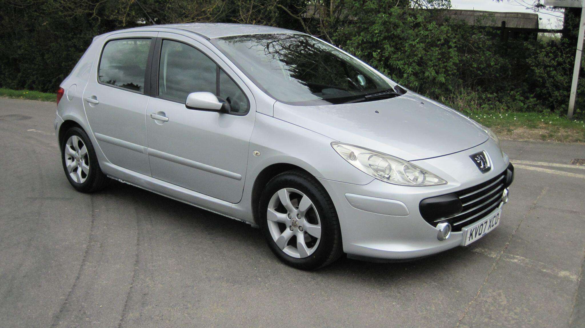 A 2007 PEUGEOT 307 1.6 16v S Tiptronic 5dr A 2007 PEUGEOT 307 1.6 16v S Tiptronic 5dr
