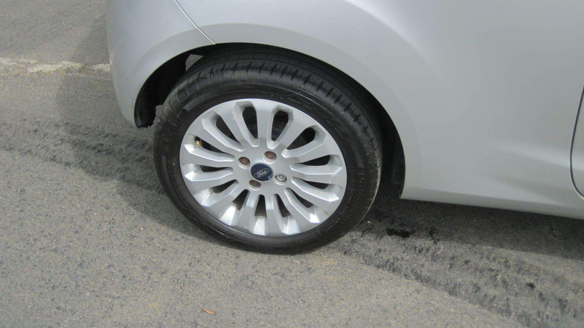 2012 FORD KA 2012 FORD KA