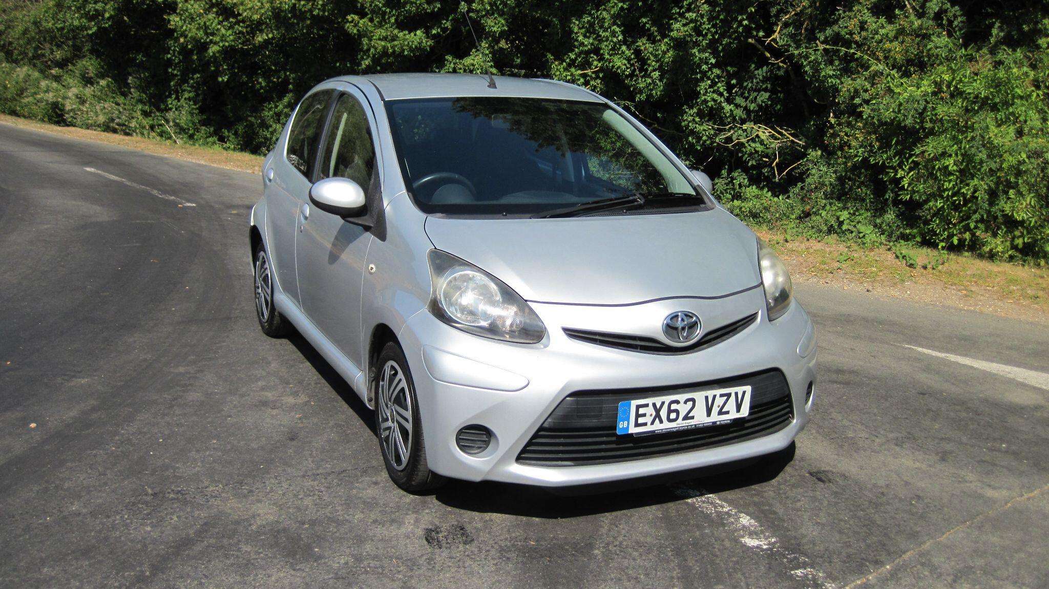 A 2012 TOYOTA AYGO 1.0 VVT-i Ice MultiMode Euro 5 5dr A 2012 TOYOTA AYGO 1.0 VVT-i Ice MultiMode Euro 5 5dr