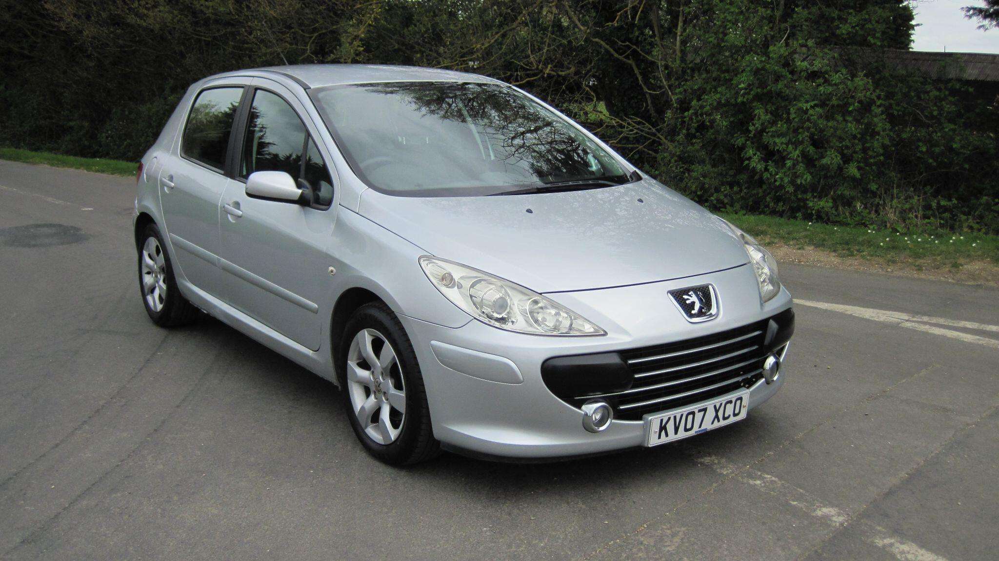 A 2007 PEUGEOT 307 1.6 16v S Tiptronic 5dr A 2007 PEUGEOT 307 1.6 16v S Tiptronic 5dr