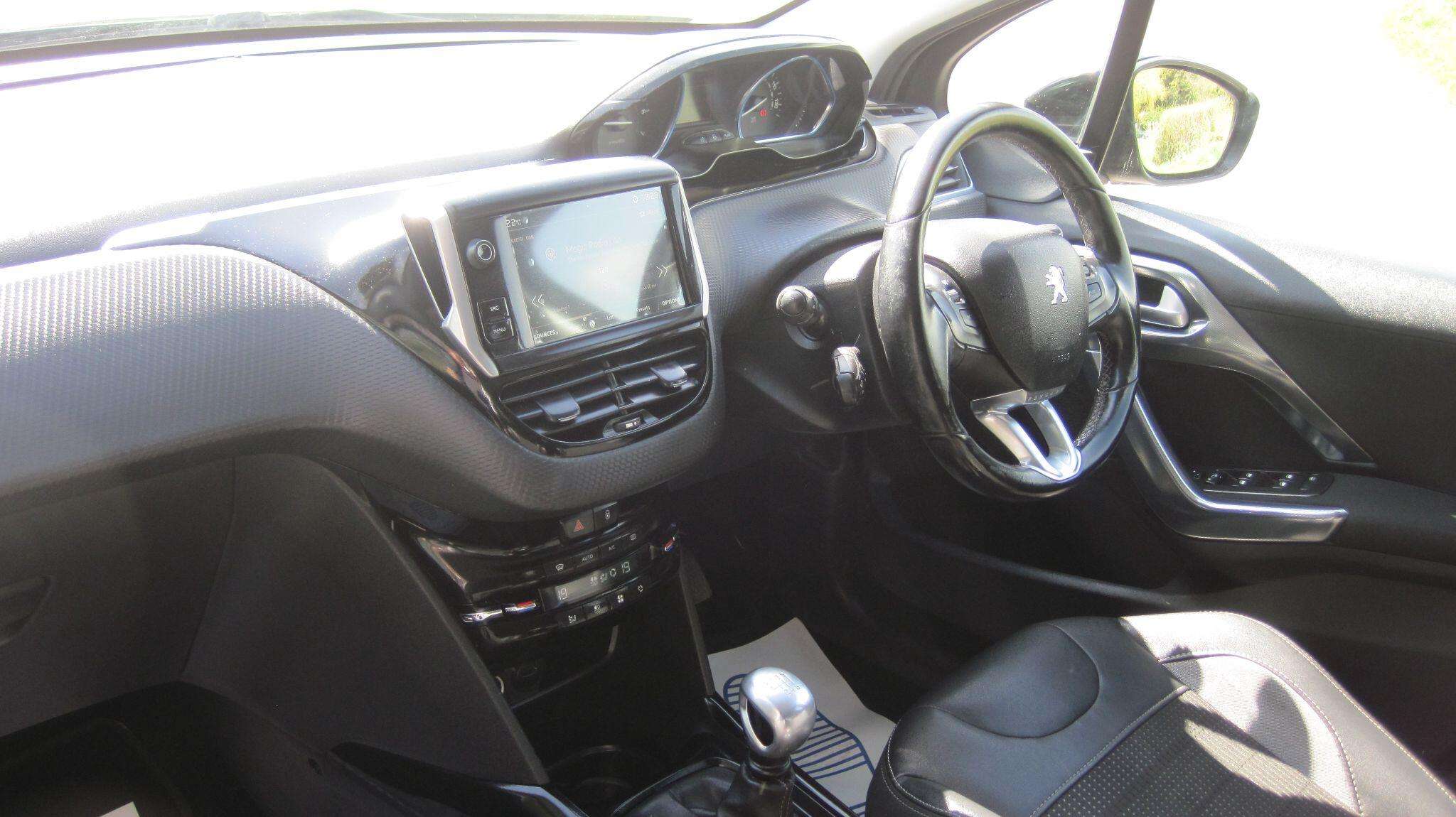 2019 PEUGEOT 2008 2019 PEUGEOT 2008