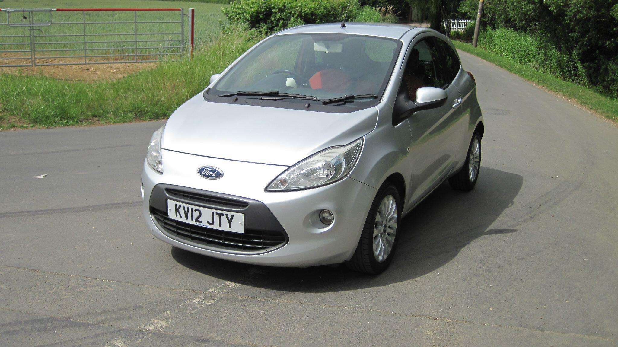 A 2012 FORD KA 1.2 Zetec Euro 5 (s/s) 3dr A 2012 FORD KA 1.2 Zetec Euro 5 (s/s) 3dr