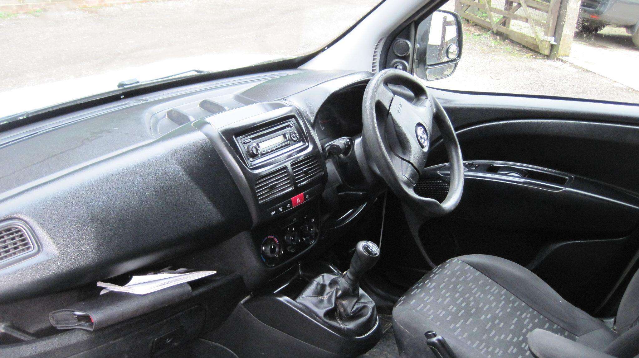2015 VAUXHALL COMBO 2015 VAUXHALL COMBO