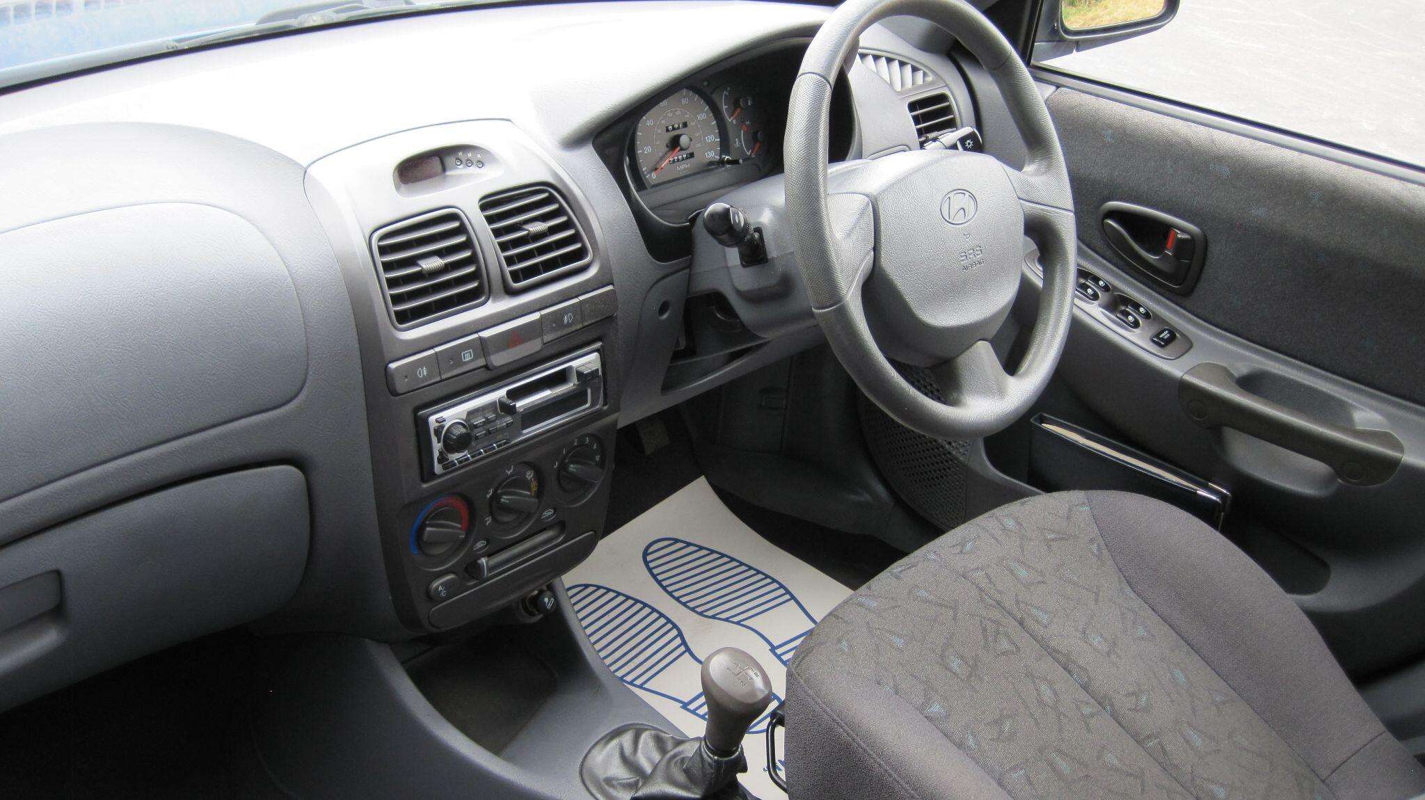 2002 HYUNDAI ACCENT 2002 HYUNDAI ACCENT