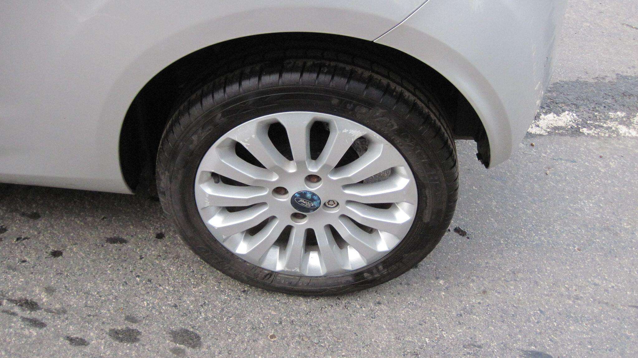 2012 FORD KA 2012 FORD KA