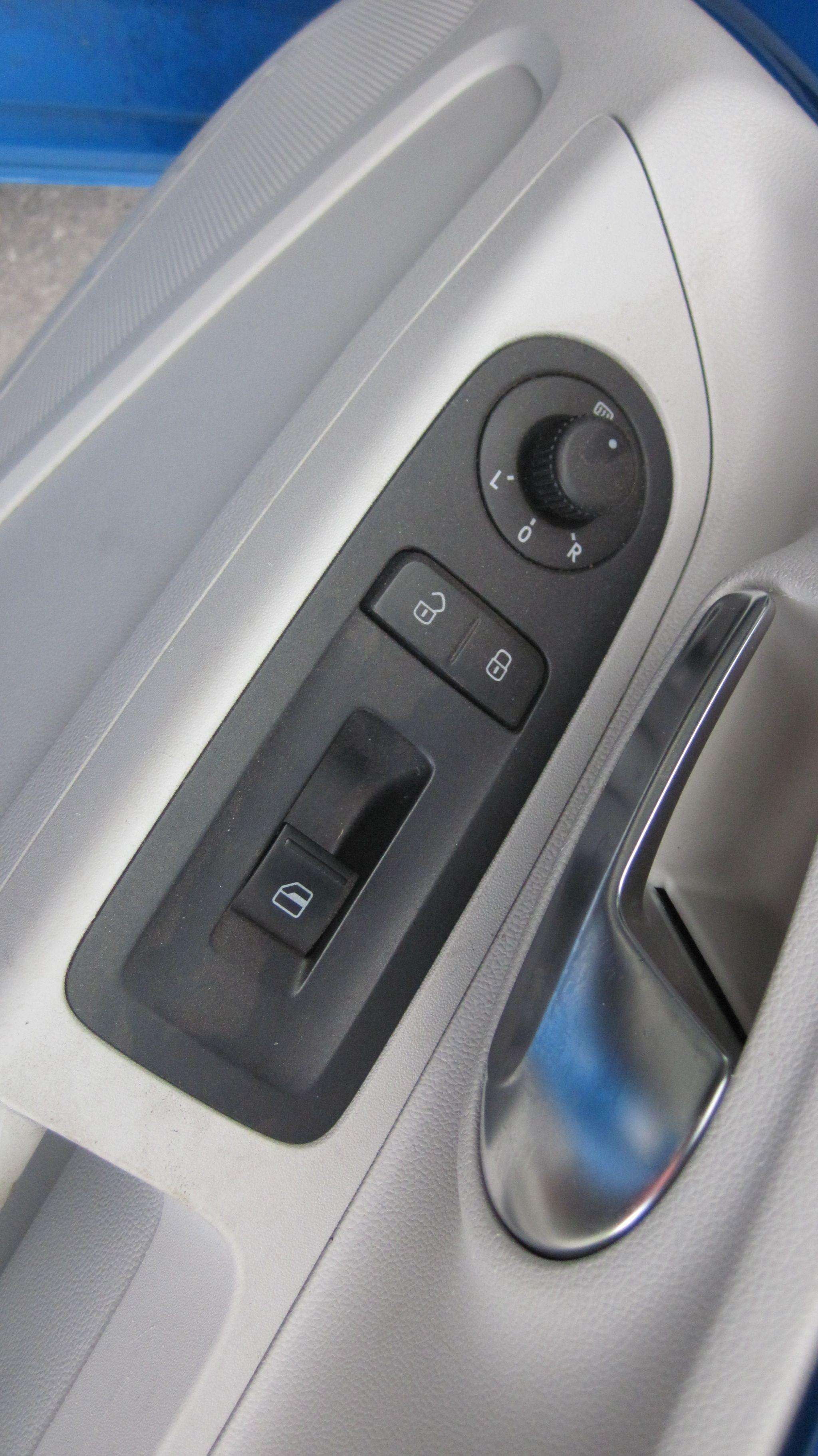 2014 VOLKSWAGEN E-UP 2014 VOLKSWAGEN E-UP