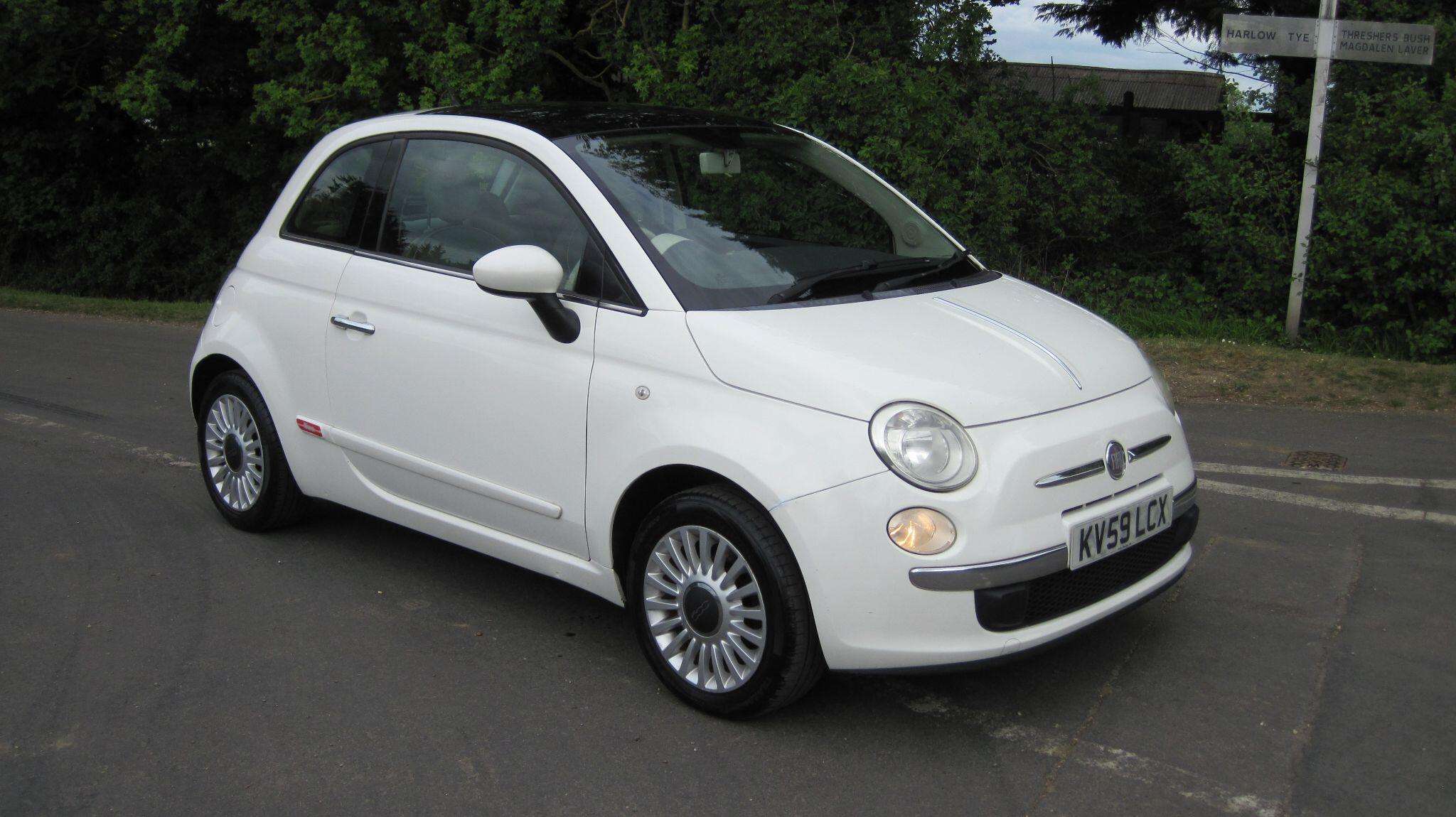 A 2009 FIAT 500 1.2 Lounge Euro 5 (s/s) 3dr A 2009 FIAT 500 1.2 Lounge Euro 5 (s/s) 3dr