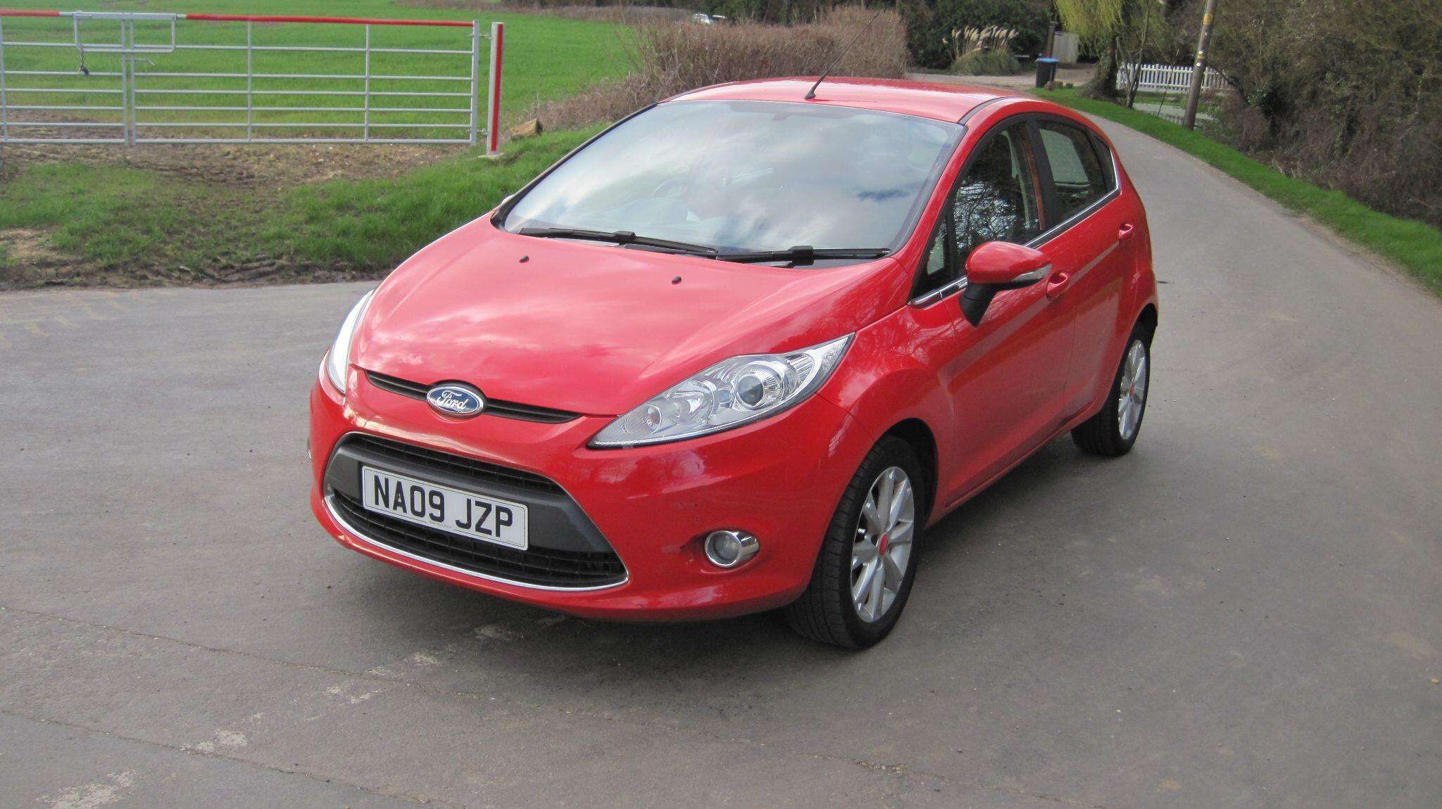 A 2009 FORD FIESTA 1.25 Zetec 5dr A 2009 FORD FIESTA 1.25 Zetec 5dr