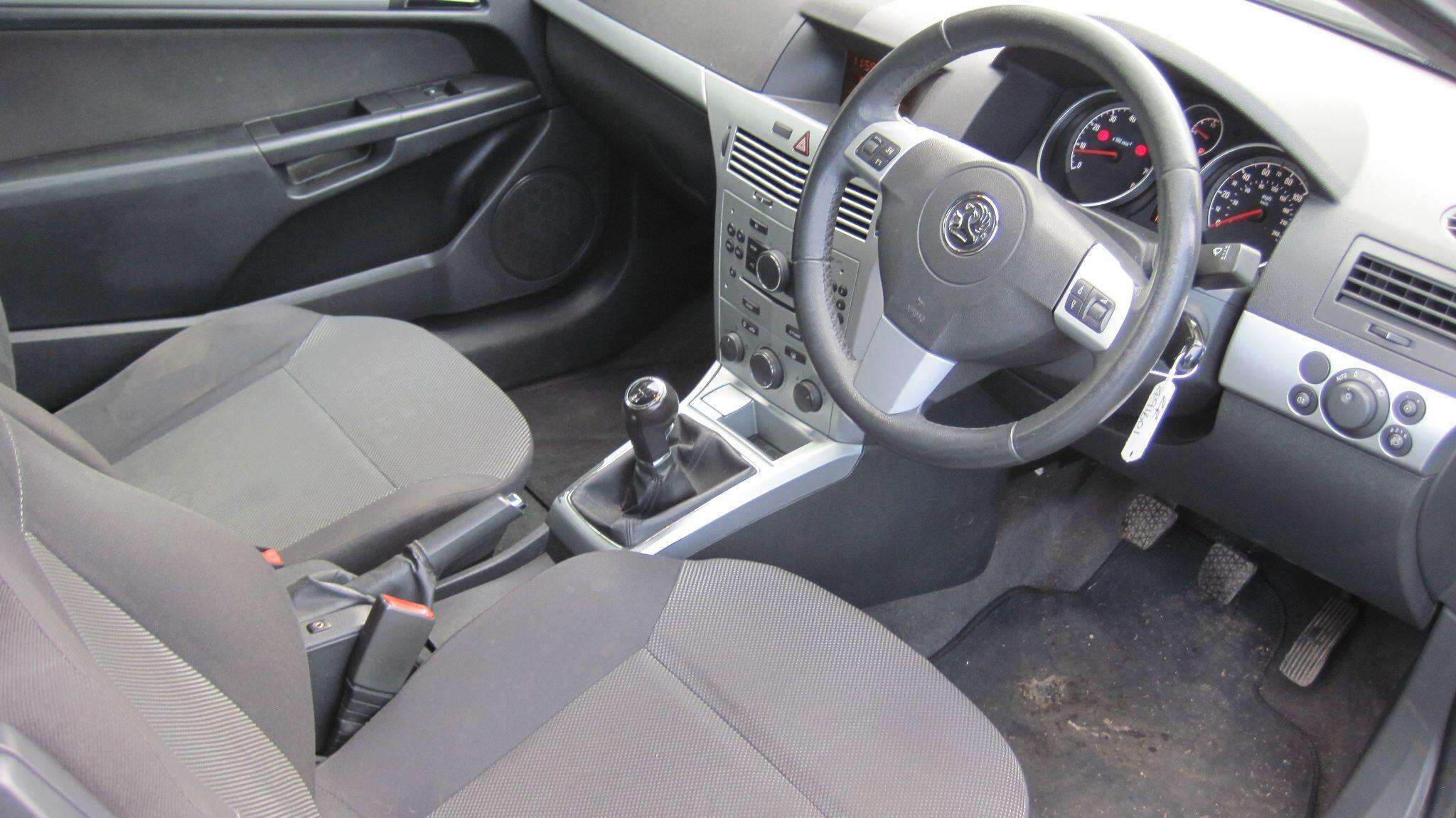 2010 VAUXHALL ASTRA 2010 VAUXHALL ASTRA