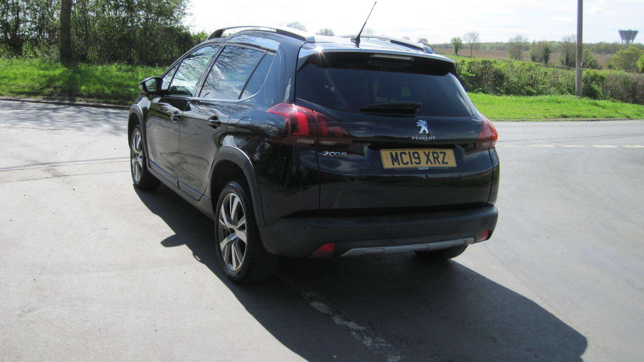 2019 PEUGEOT 2008 2019 PEUGEOT 2008